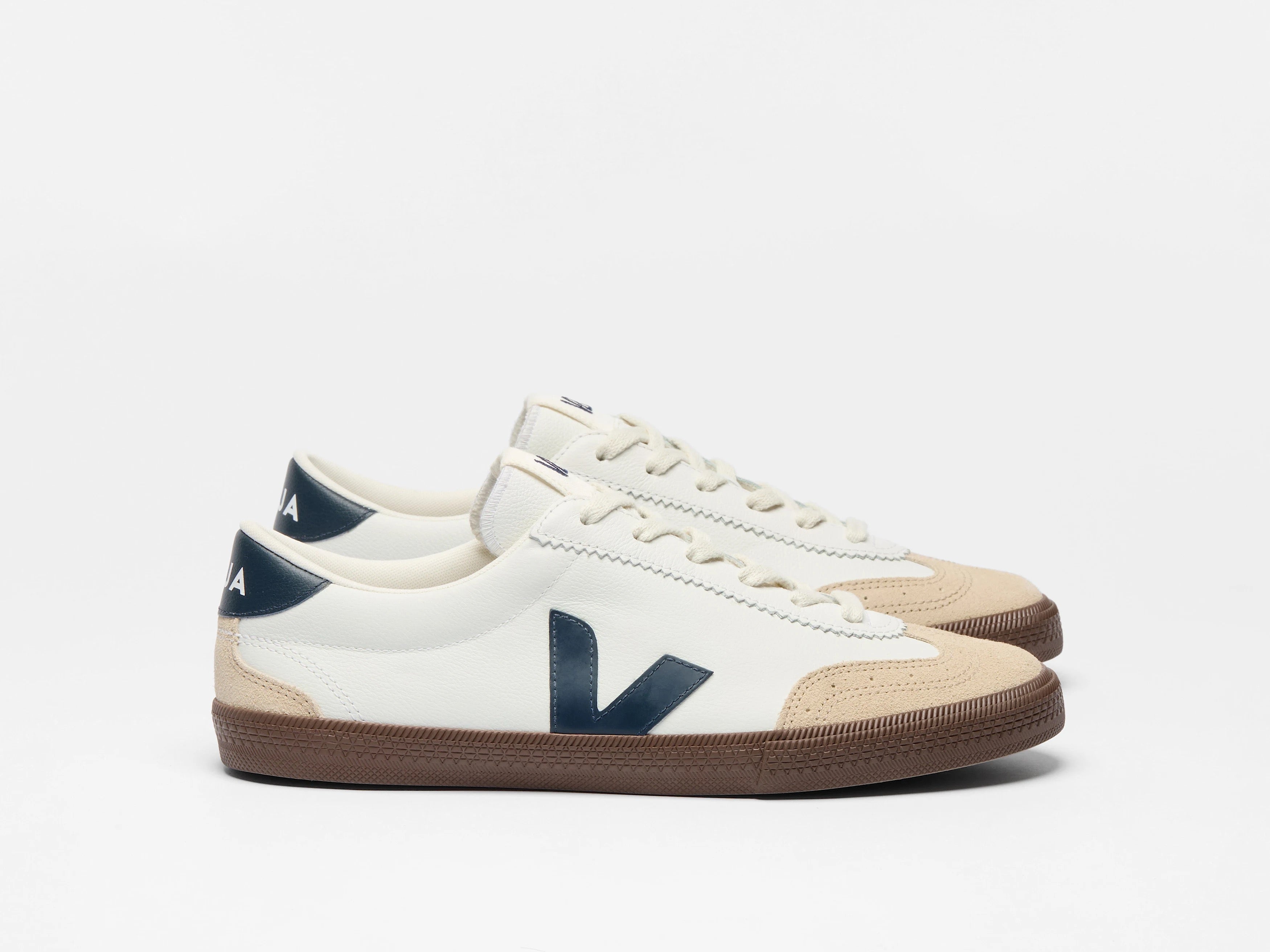 VEJA VOLLEY OT LEATHER WHITE/NAUTICO/BARK