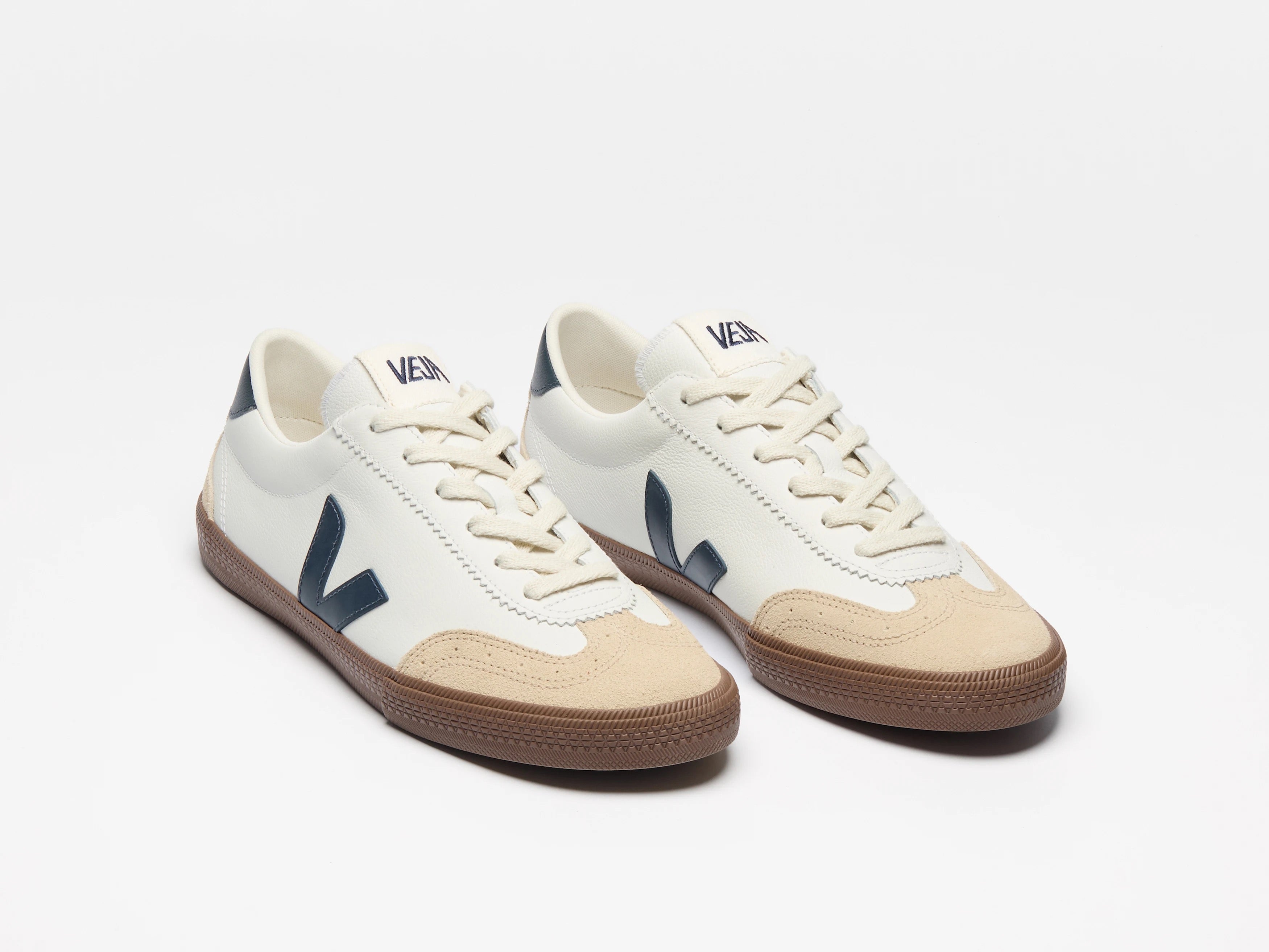 VEJA VOLLEY OT LEATHER WHITE/NAUTICO/BARK