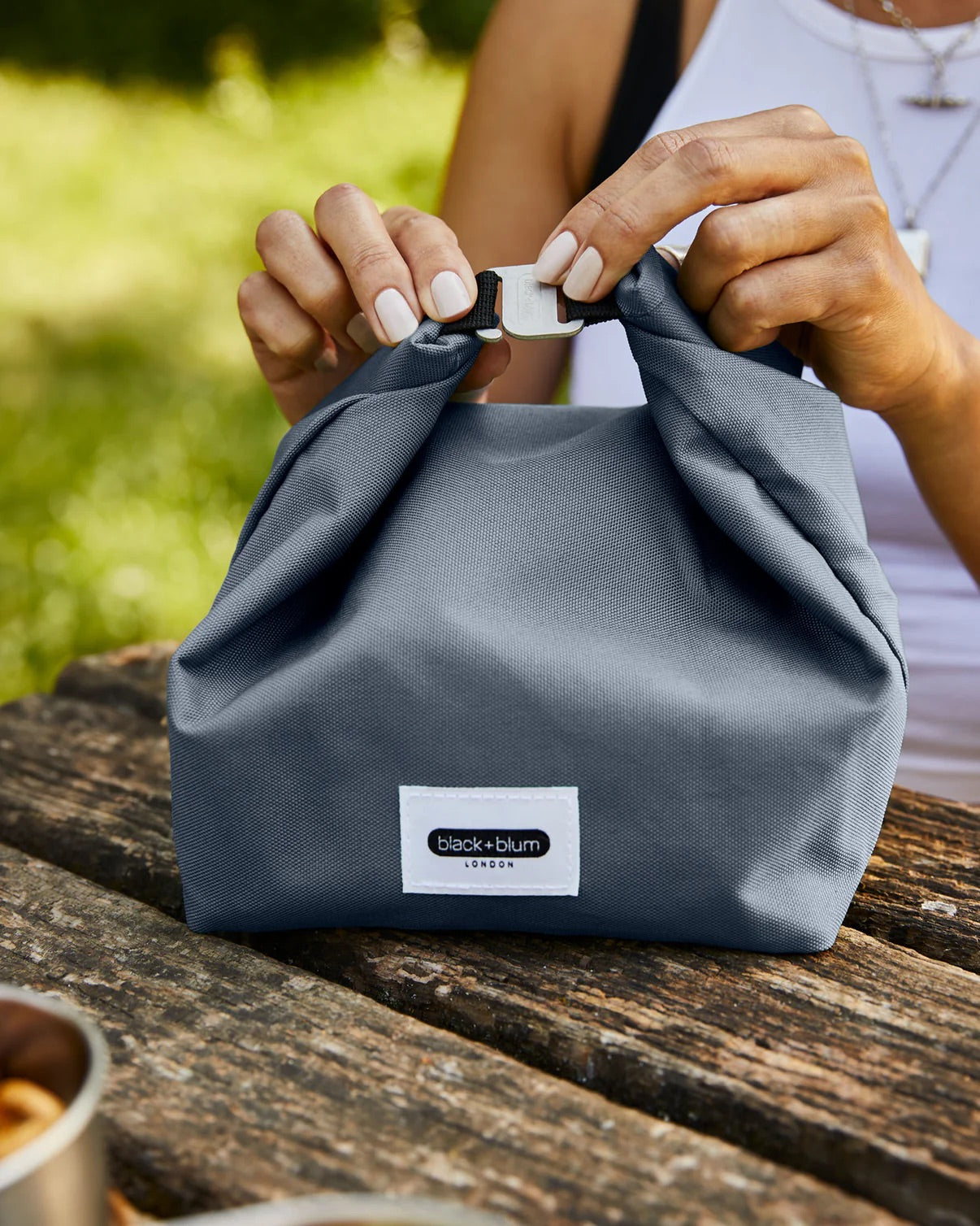 BLACK + BLUM LUNCH BAG SLATE