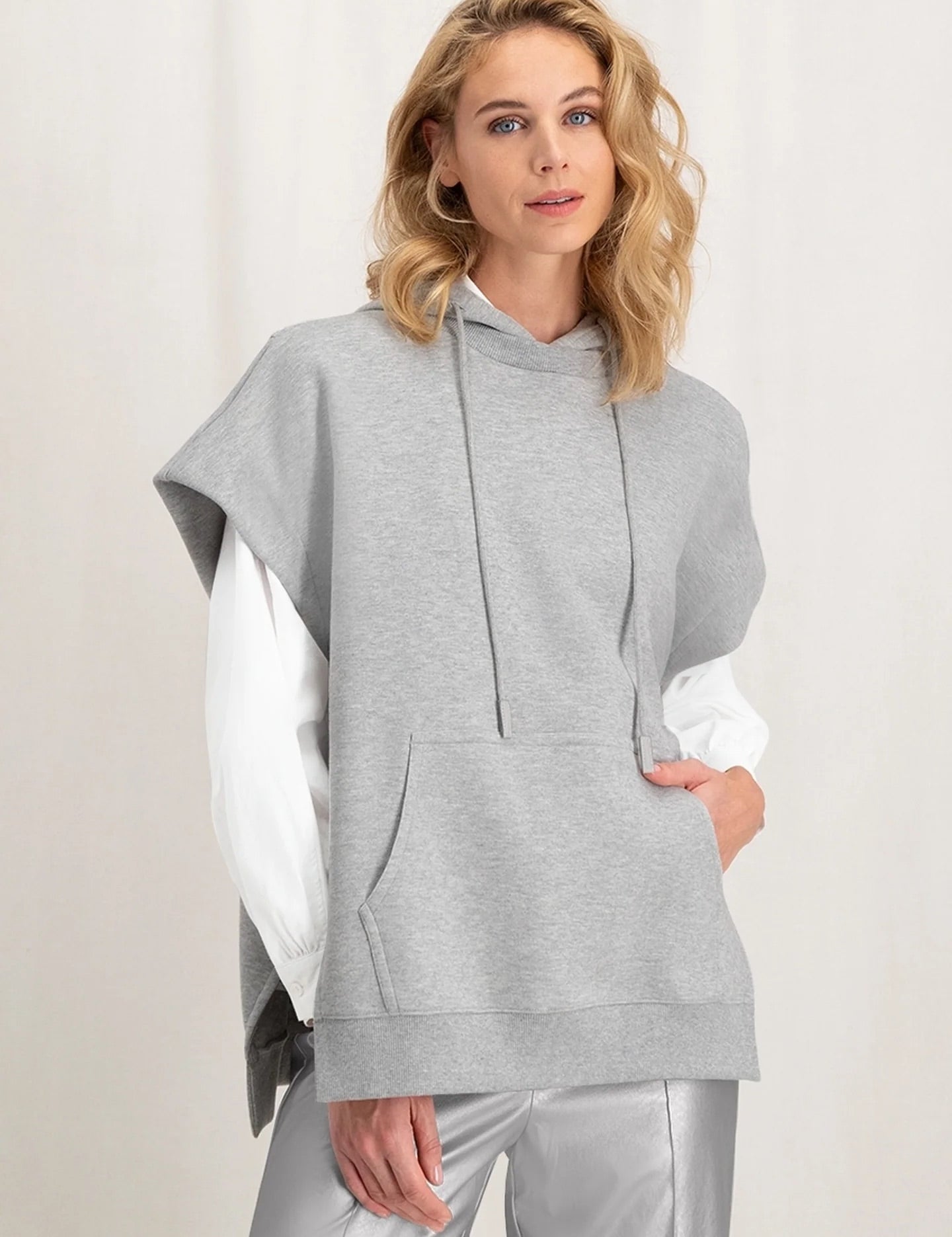 sleeveless-hoodie-with-pockets-and-drawstring-in-wide-fit-grey-melange_2880x_jpg.jpg