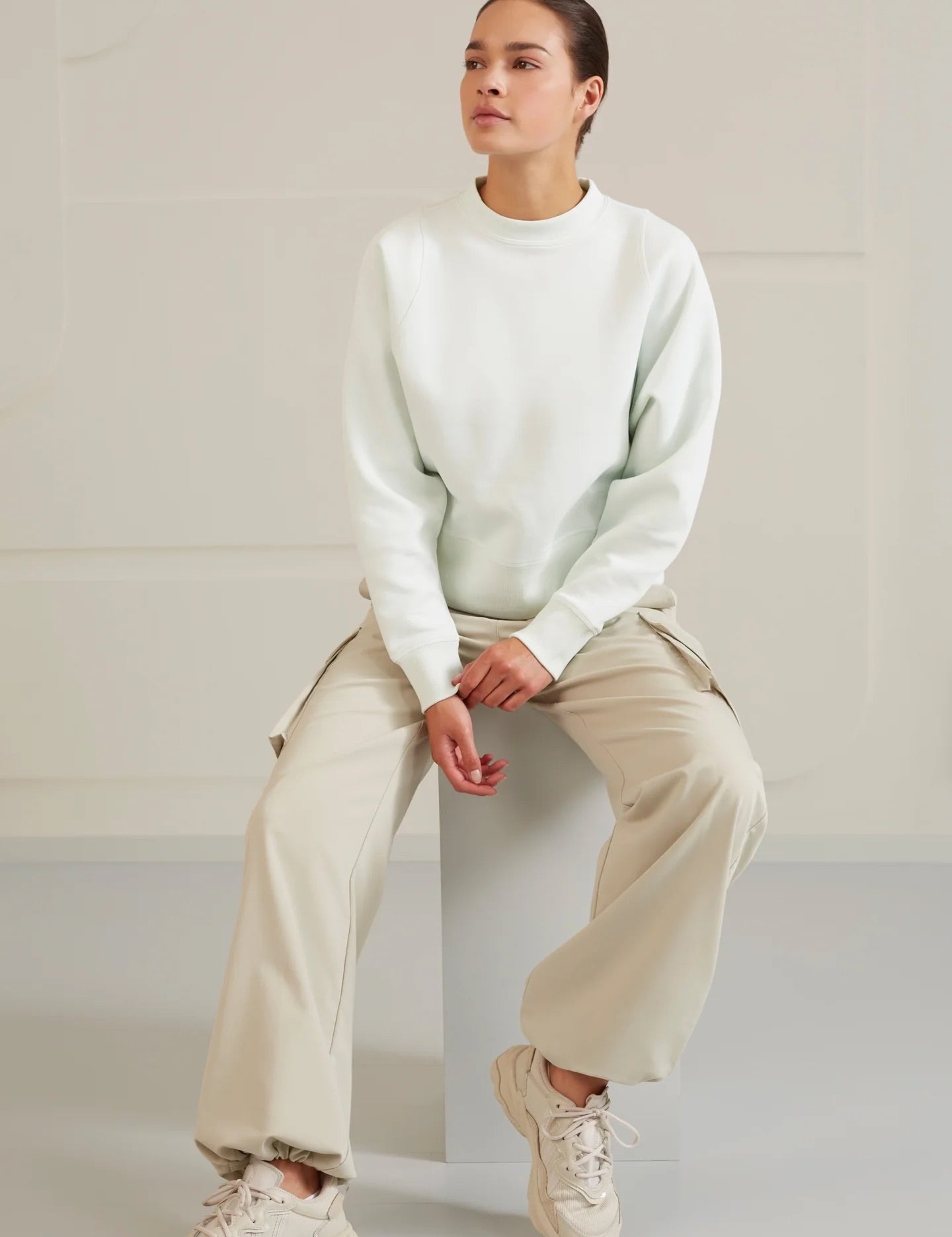 sweatshirt-with-crewneck-long-sleeves-and-dropped-armholes-hint-of-mint-green_2880x_jpg.jpg