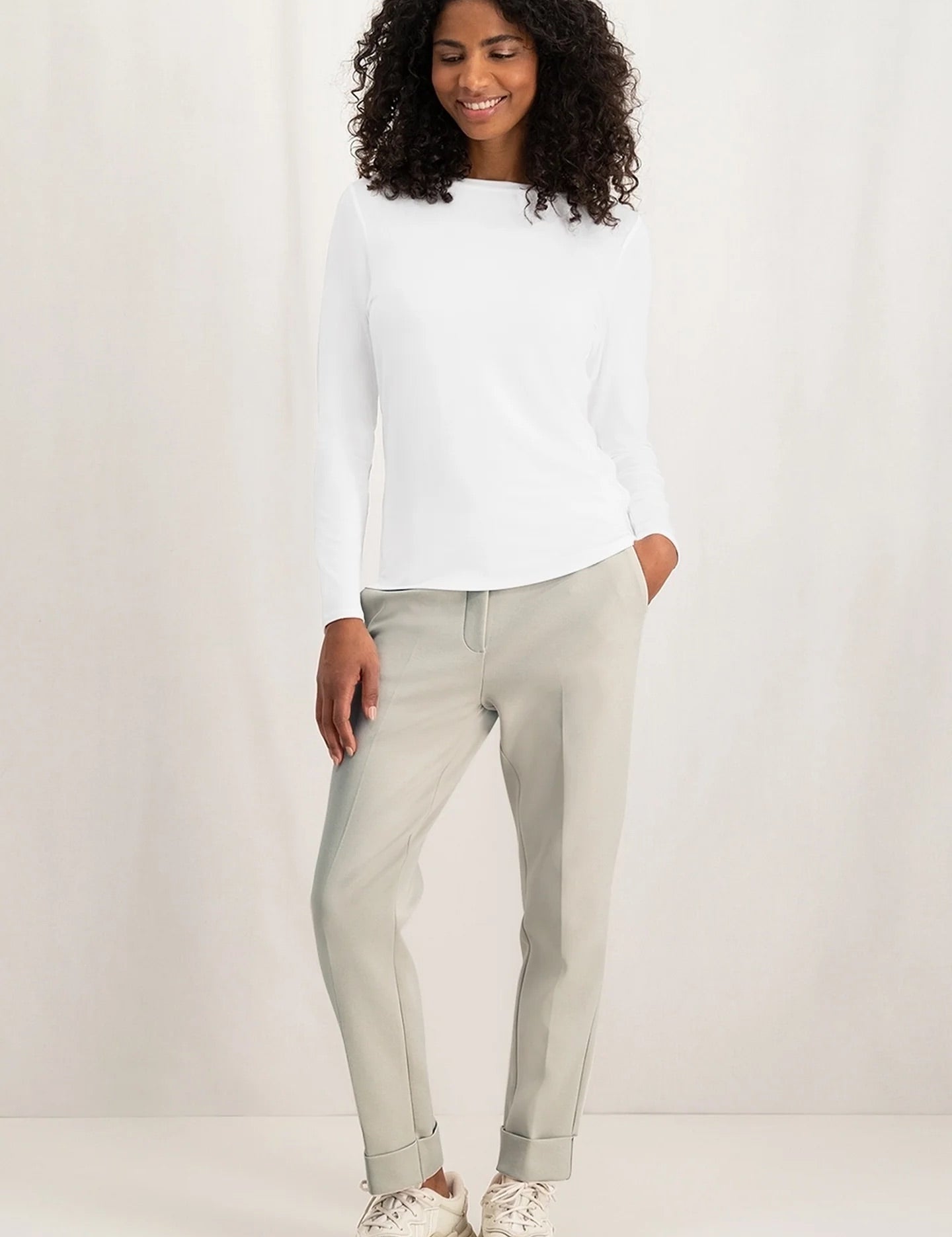 t-shirt-with-boatneck-and-long-sleeves-in-regular-fit-pure-white_2880x_jpg.jpg