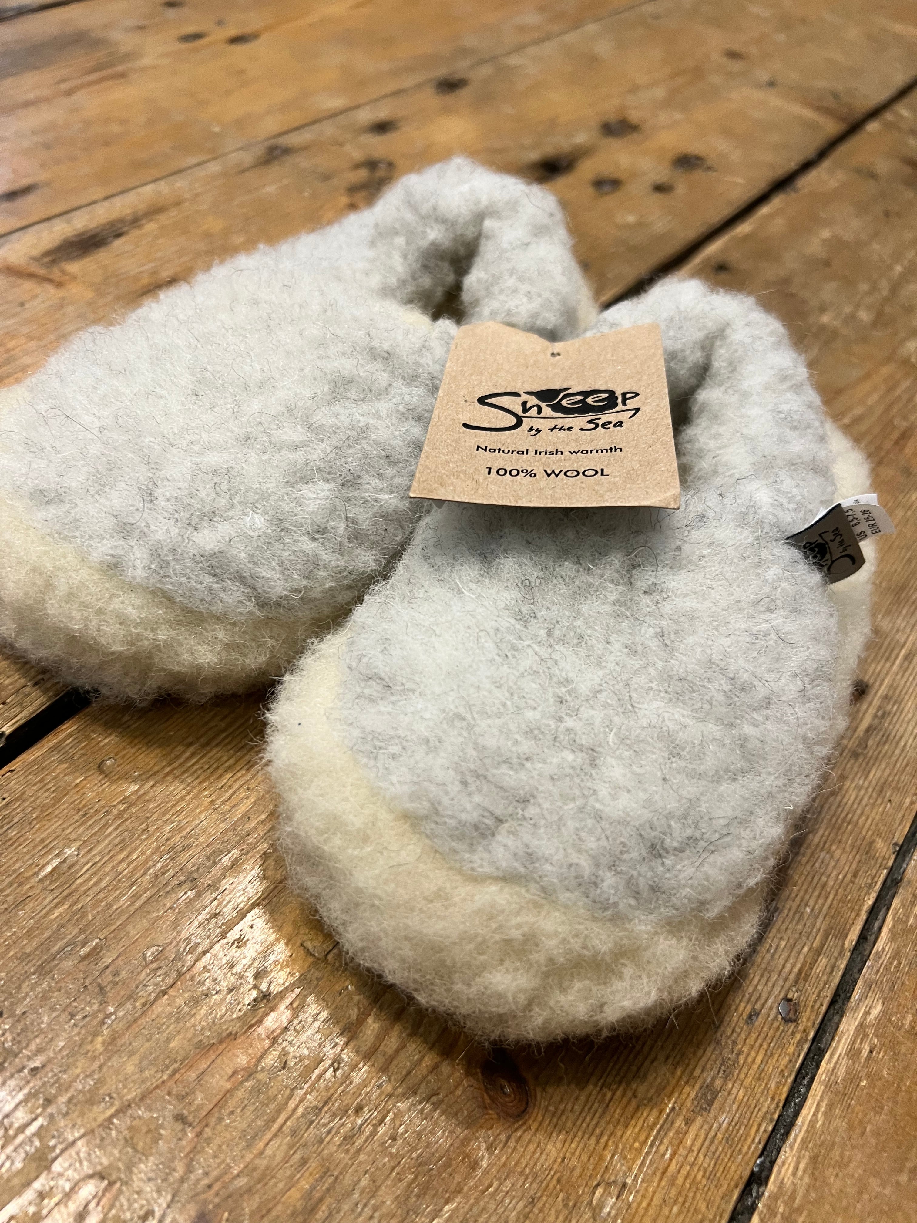 YOKO WOOL  CHILDRENS SLIPPERS LIGHT GREY.