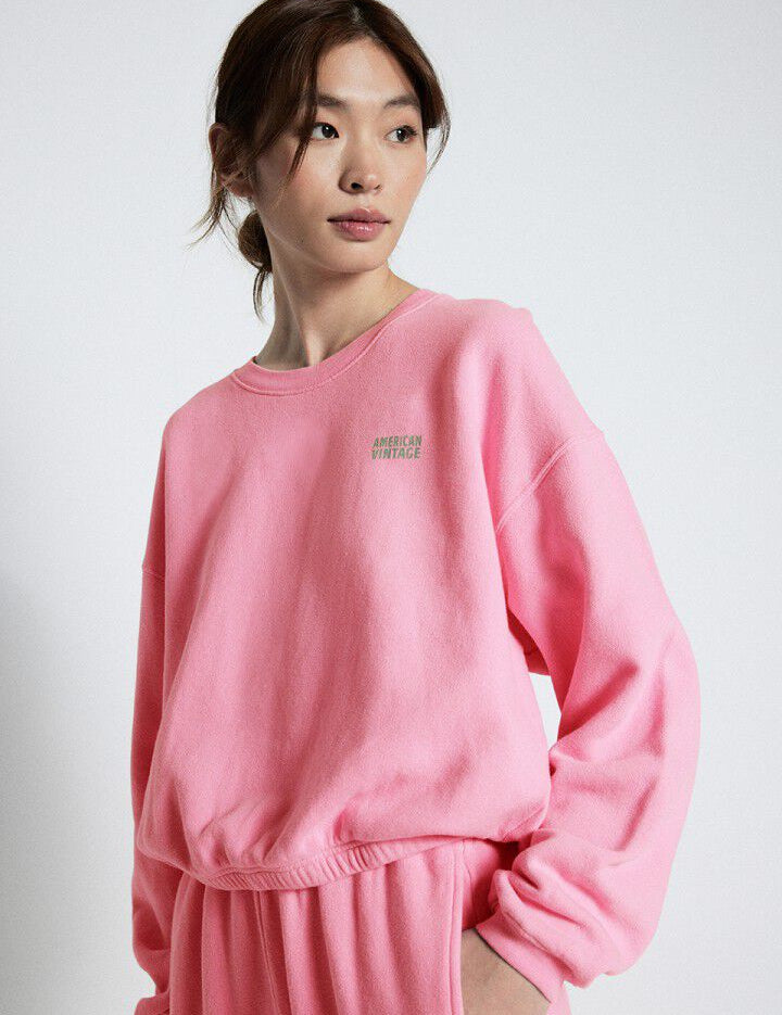 IZU03AH26-ROSEVI-MODEL-1-large.jpg