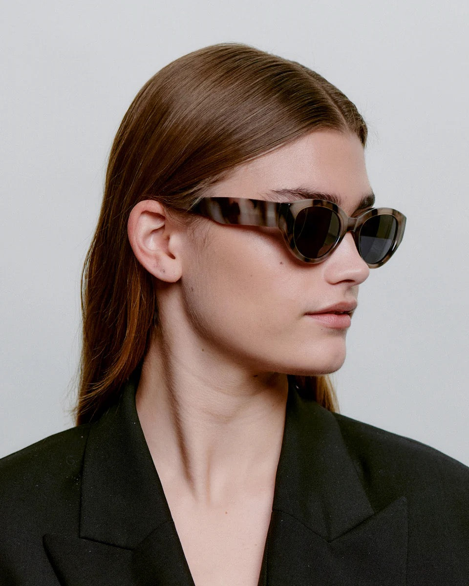 A.KJAERBEDE SUNGLASSES  WINNIE COOKIE DOUGH
