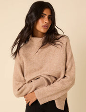 NOBODYS CHILD  ROLL NECK Beige