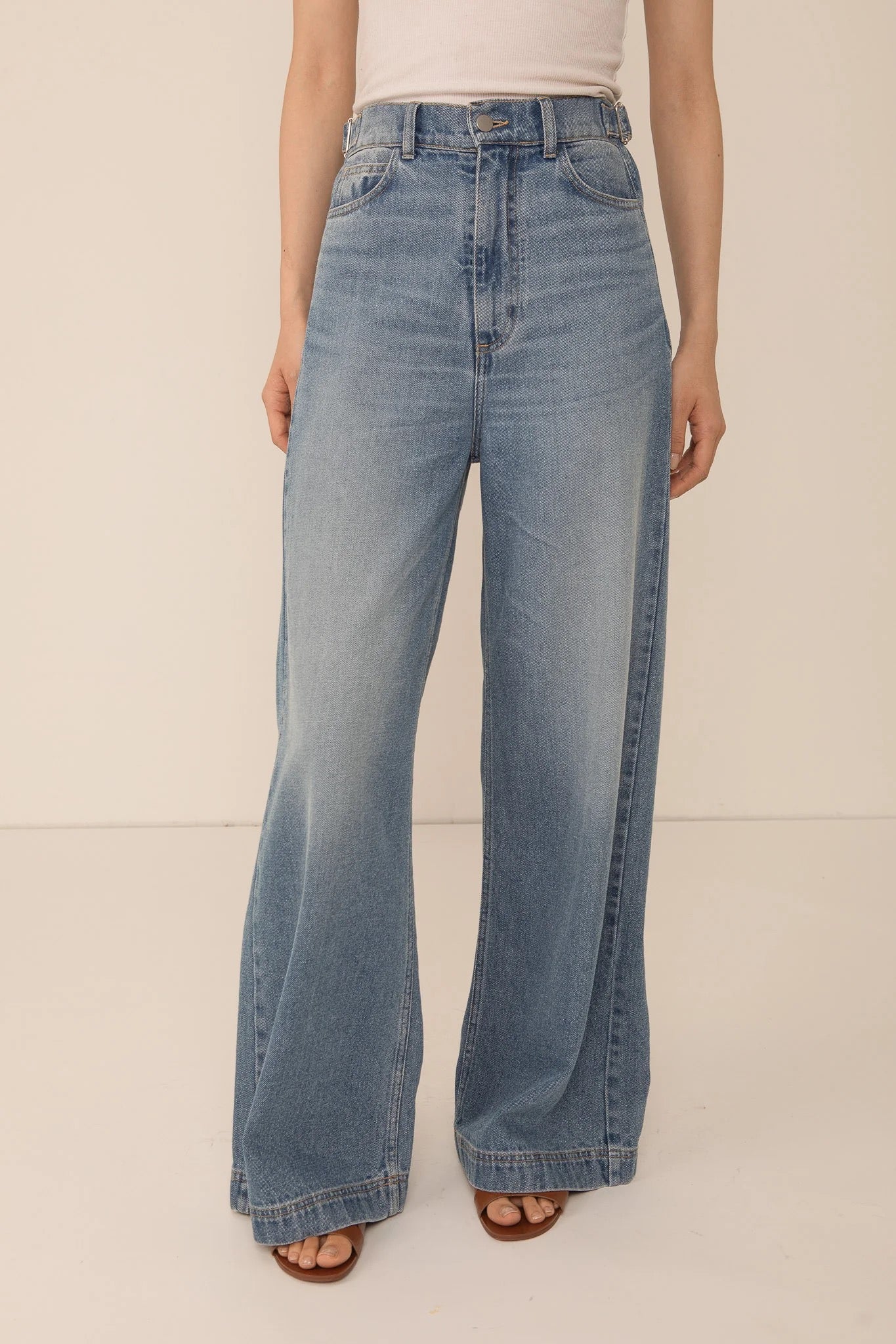 VIVERE  LEA WIDE LIGHT BLUE JEANS