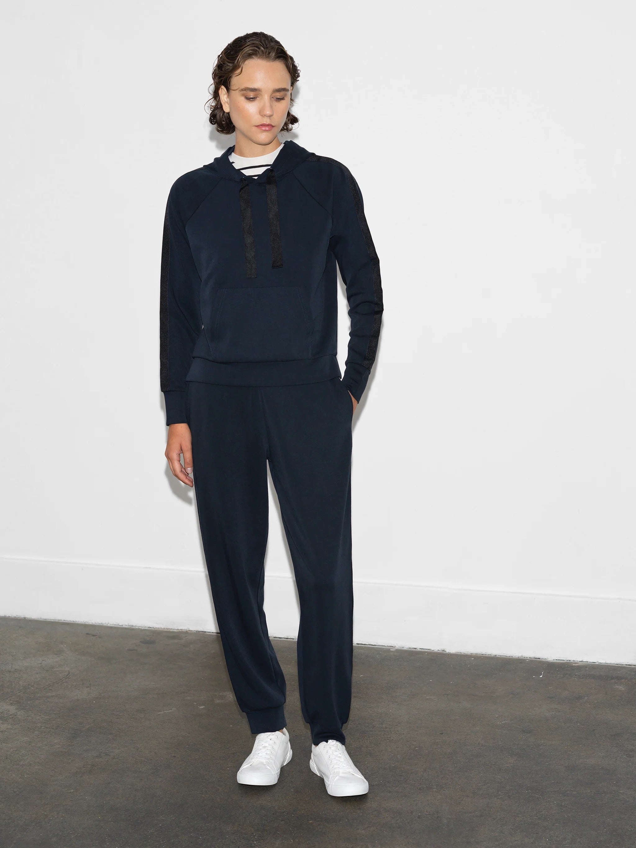 FRENCH CONNECTION WREN TRIM HOOD NAVY/BLACK