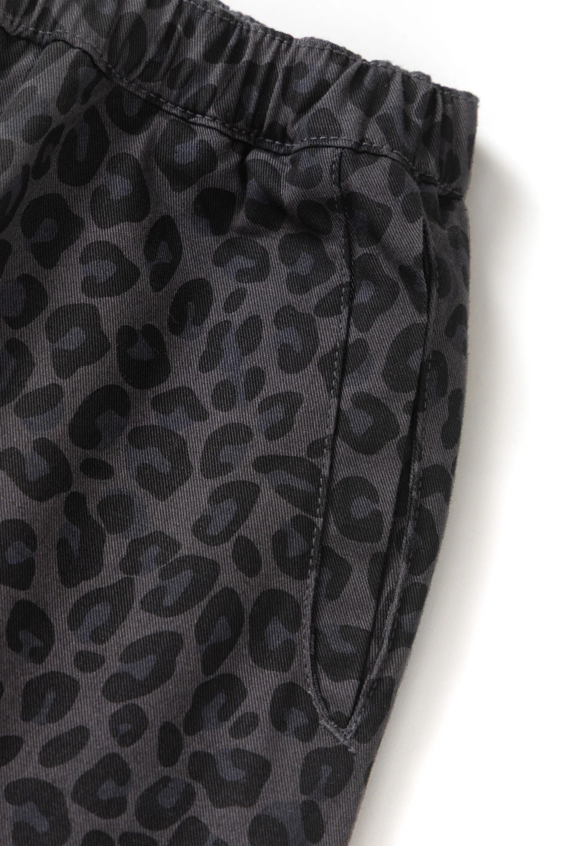 SERVICE WORKS PATTERNED EASY CHEF BLACK LEOPARD