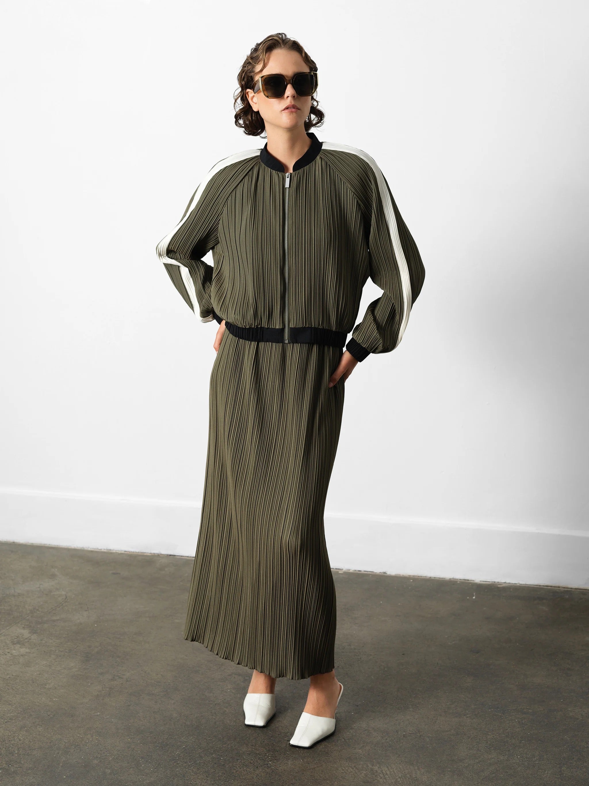FRENCH CONNECTION NIRI PLISSE KHAKI/BLK JACKET