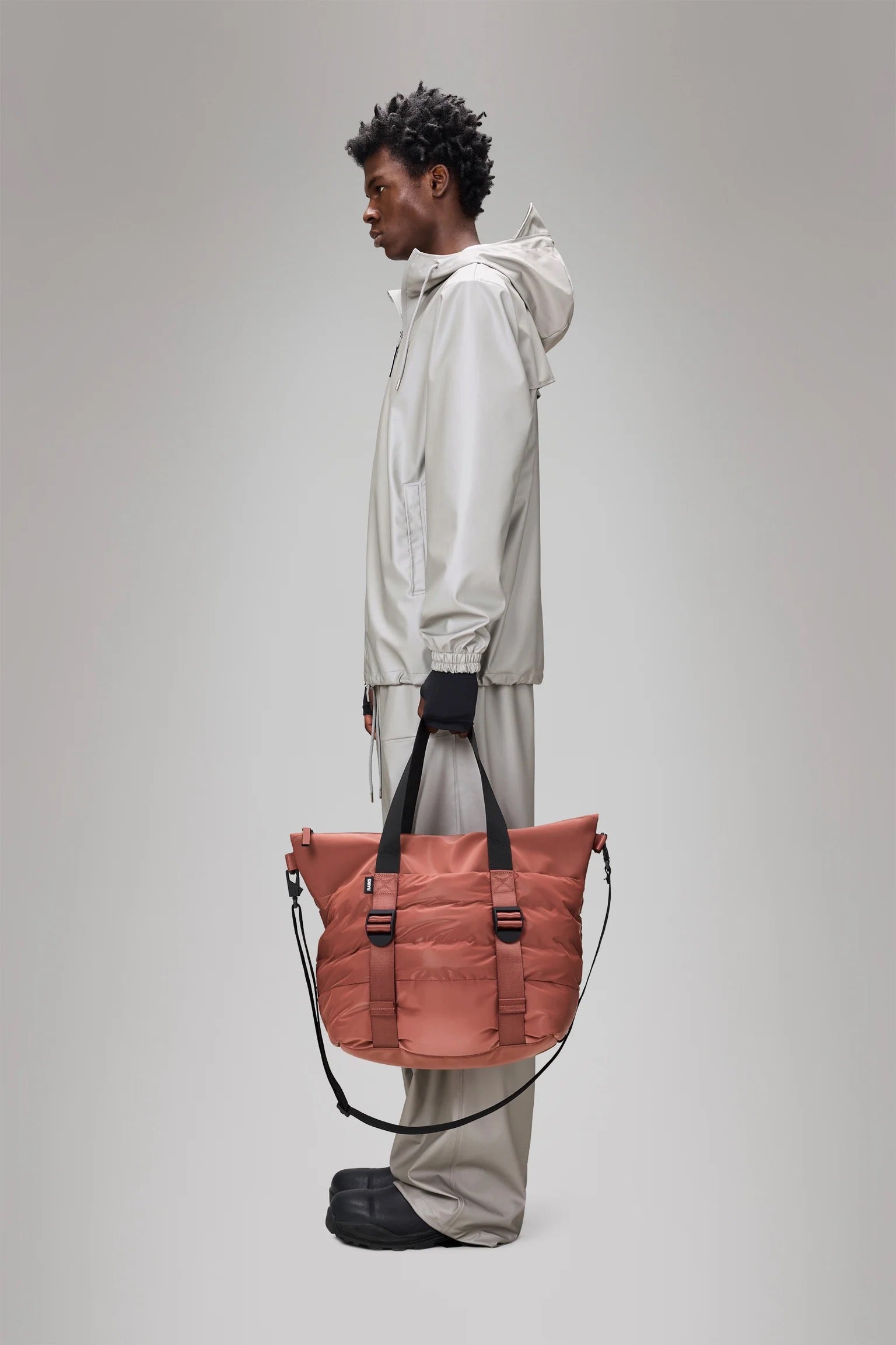RAINS PUFFER BAG HONOR