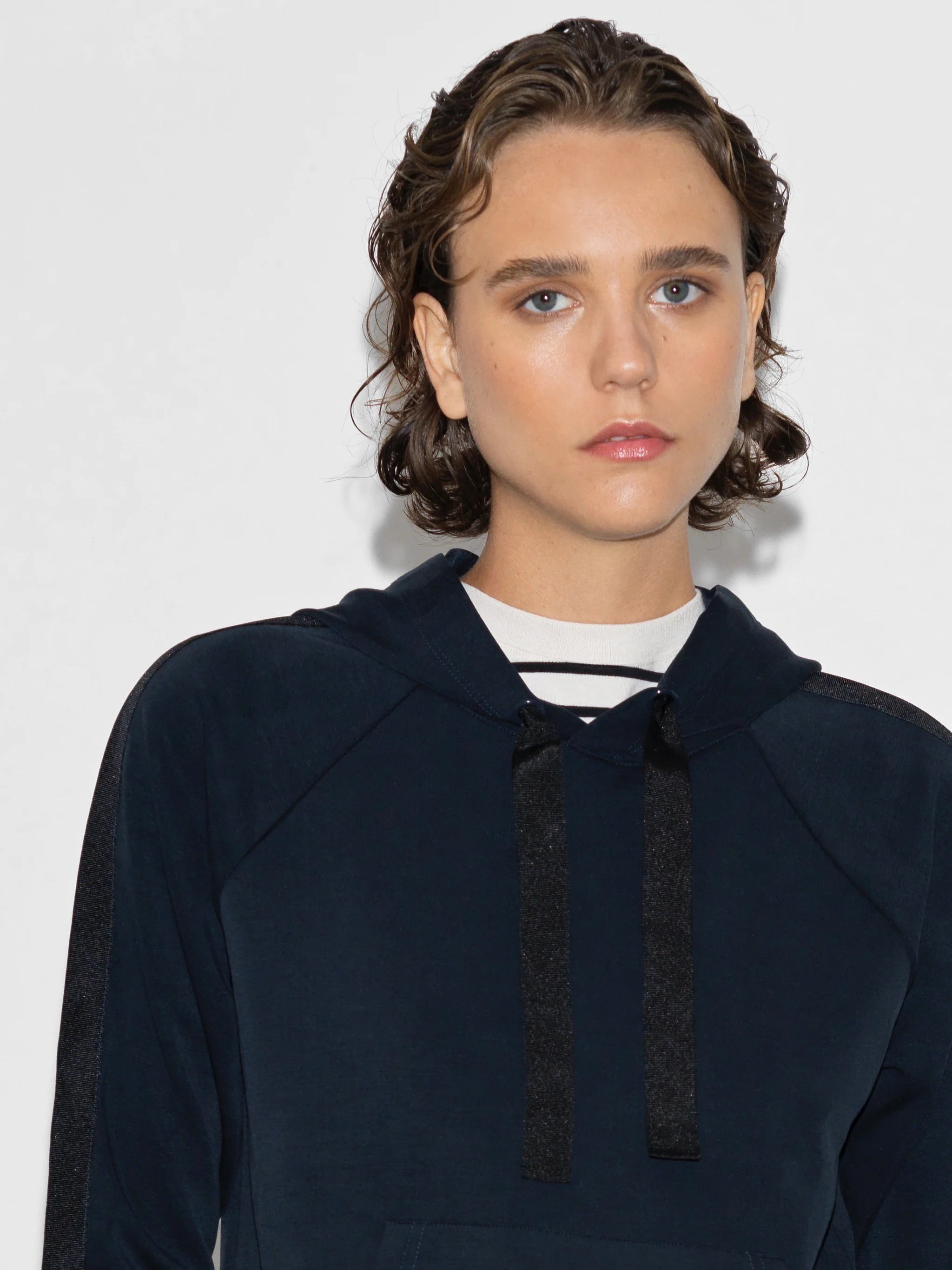 FRENCH CONNECTION WREN TRIM HOOD NAVY/BLACK