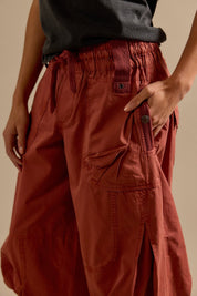 FREE PEOPLE ONSET PARACHUTE PANT DARK RED