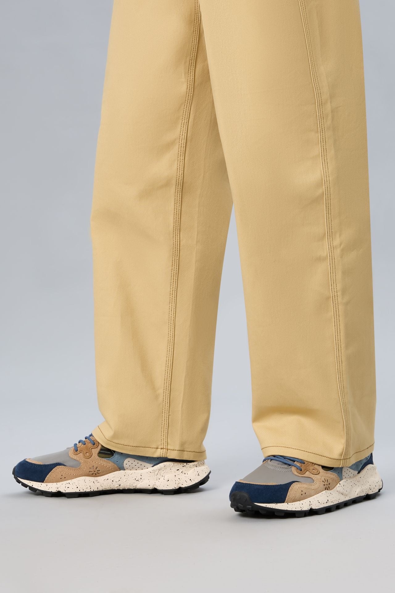 FLOWER MOUNTAIN  YAMANO 3 NAVY LIGHT BROWN GREY