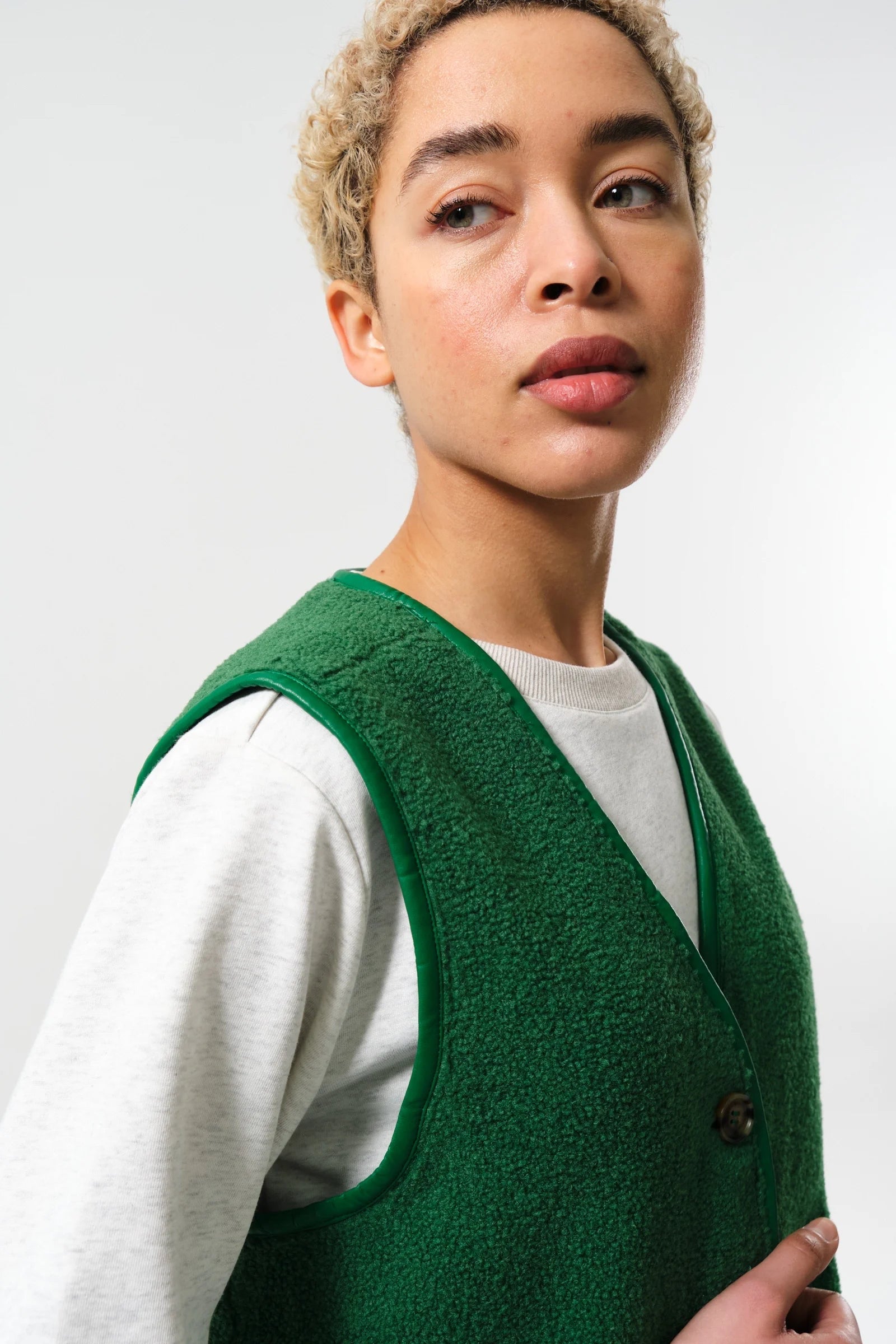 LOUCHE CHRIS BORG VEST Green
