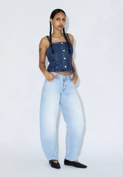 NANCI BARREL STREAM LIGHT FADE JEANS