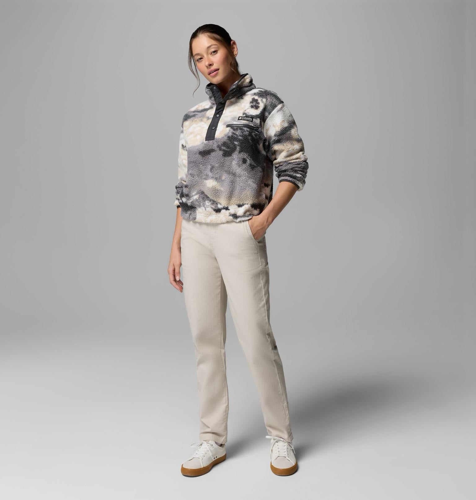 COLUMBIA HELVETIA II PRNT SHARK DREAMING