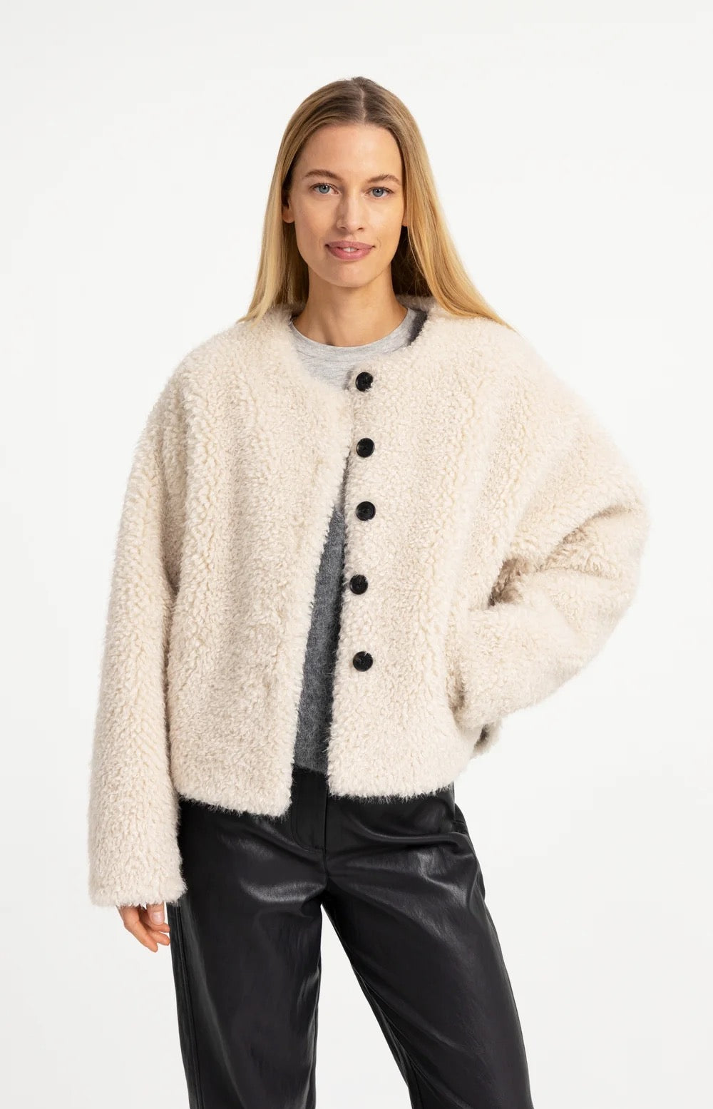 YAYA FAUX FUR SHORT BLEACHED SAND BEIGE