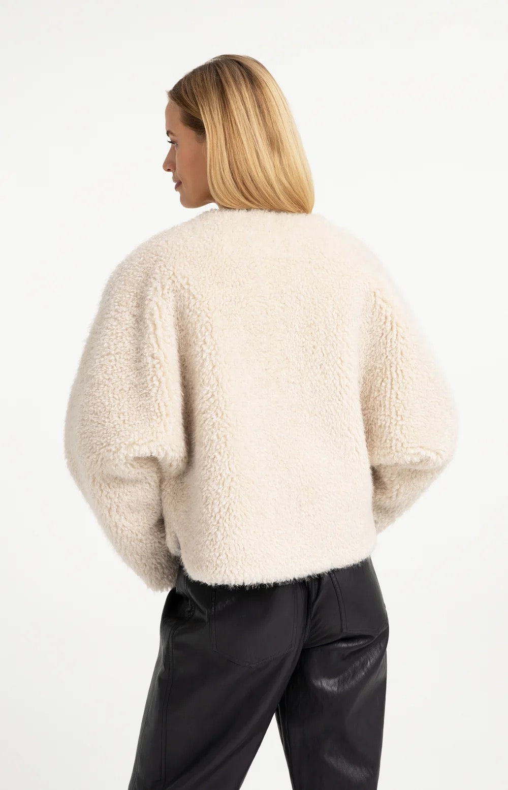 YAYA FAUX FUR SHORT BLEACHED SAND BEIGE