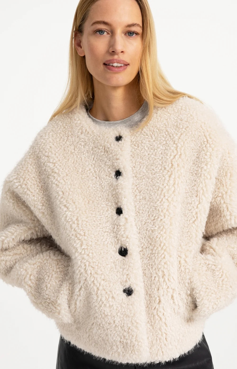 YAYA FAUX FUR SHORT BLEACHED SAND BEIGE