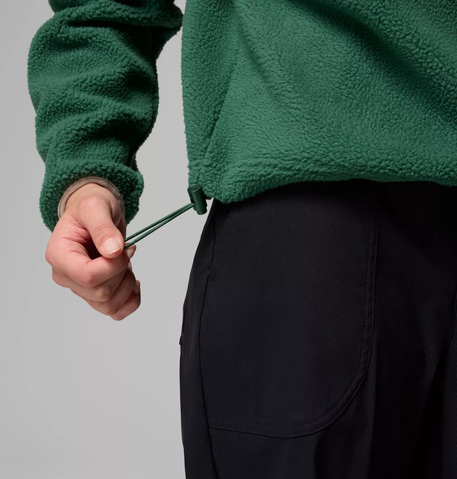 COLUMBIA HELVETIA II CROP RAIN FOREST FLEECE
