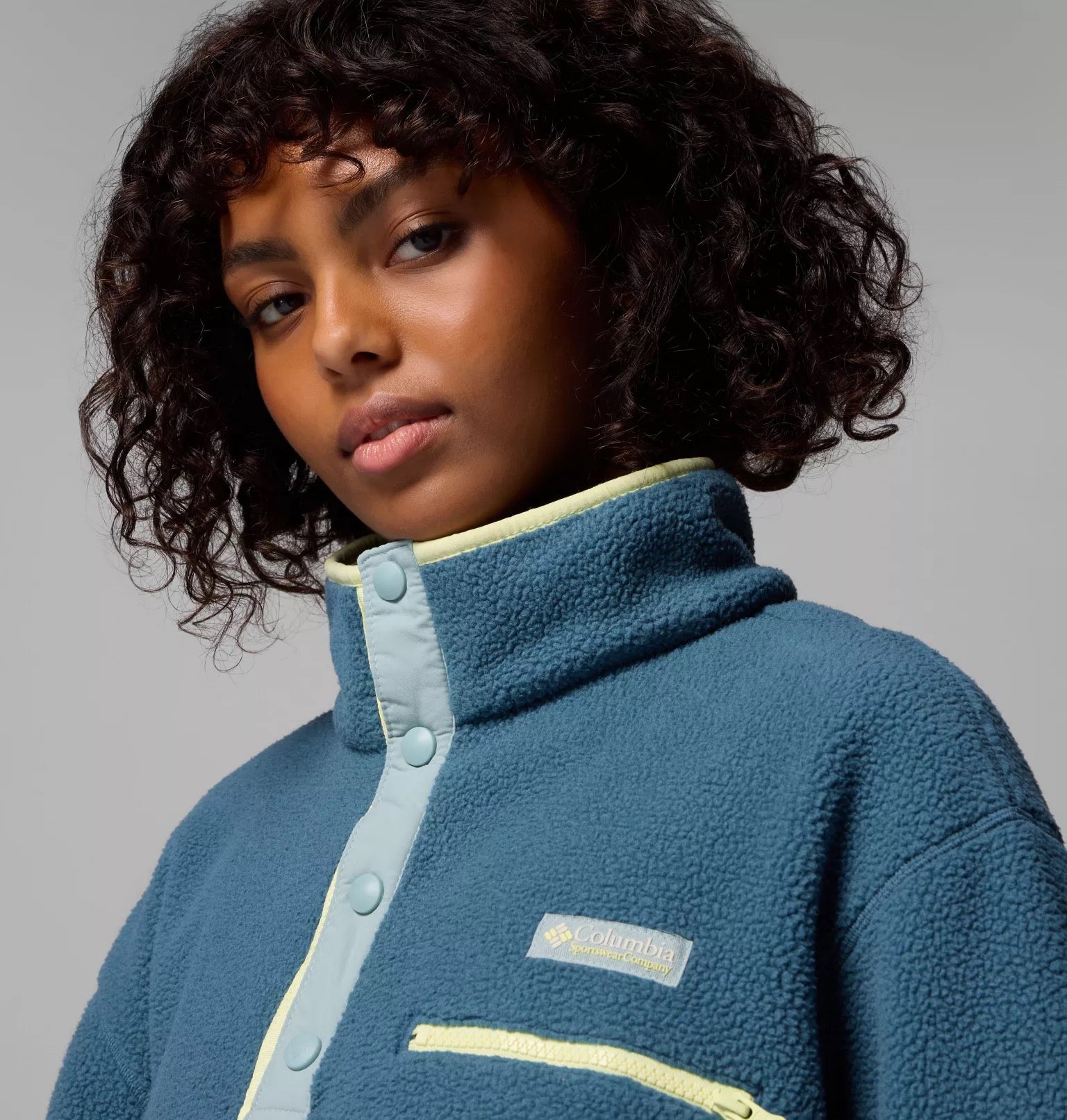 COLUMBIA  HELVETIA II CROP EVERBLUE FLEECE