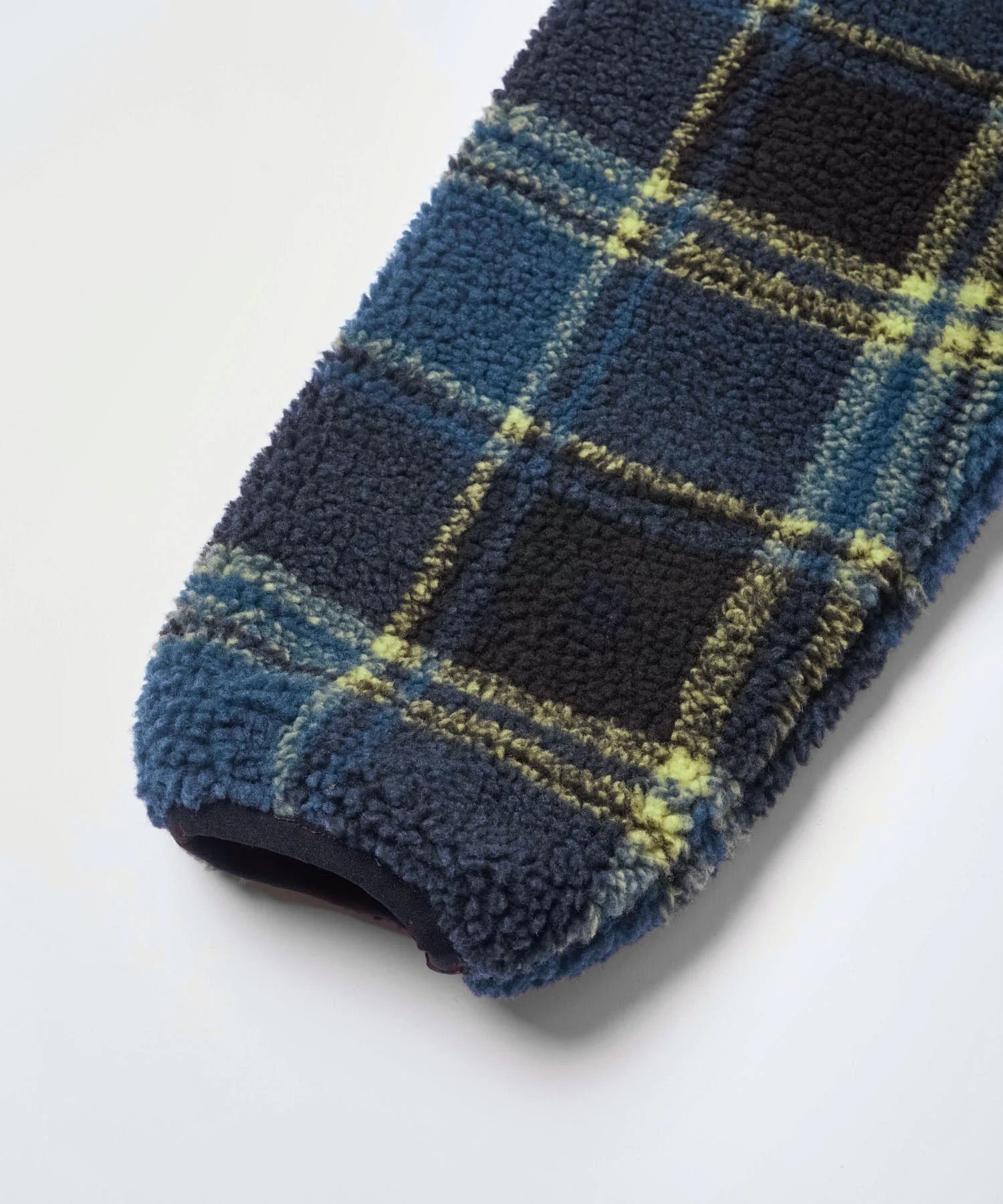 GRAMICCI  REVERSIBLE  SHERPA PAID/BLACK