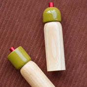 MAEGAN SALT/PEPPER GRINDERS OLIVE/RED