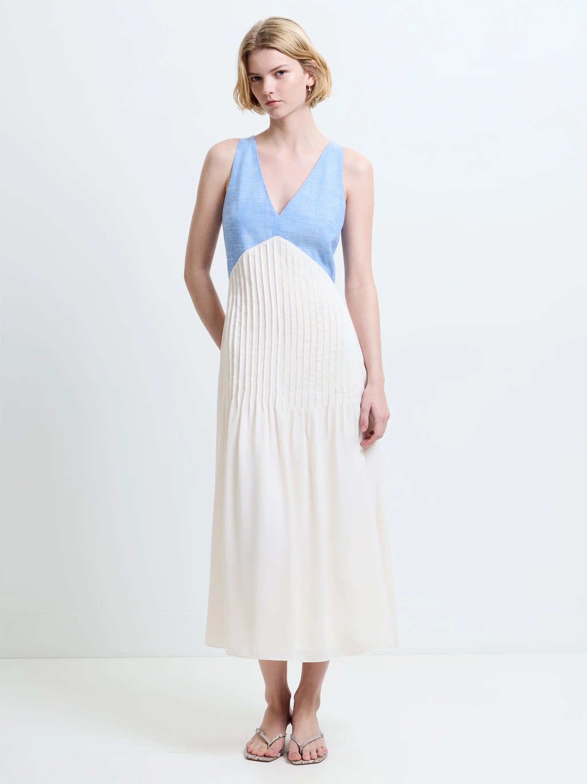 FRENCH CONNECTION  COLBY CHAMBRAY WASH-PORCELAIN