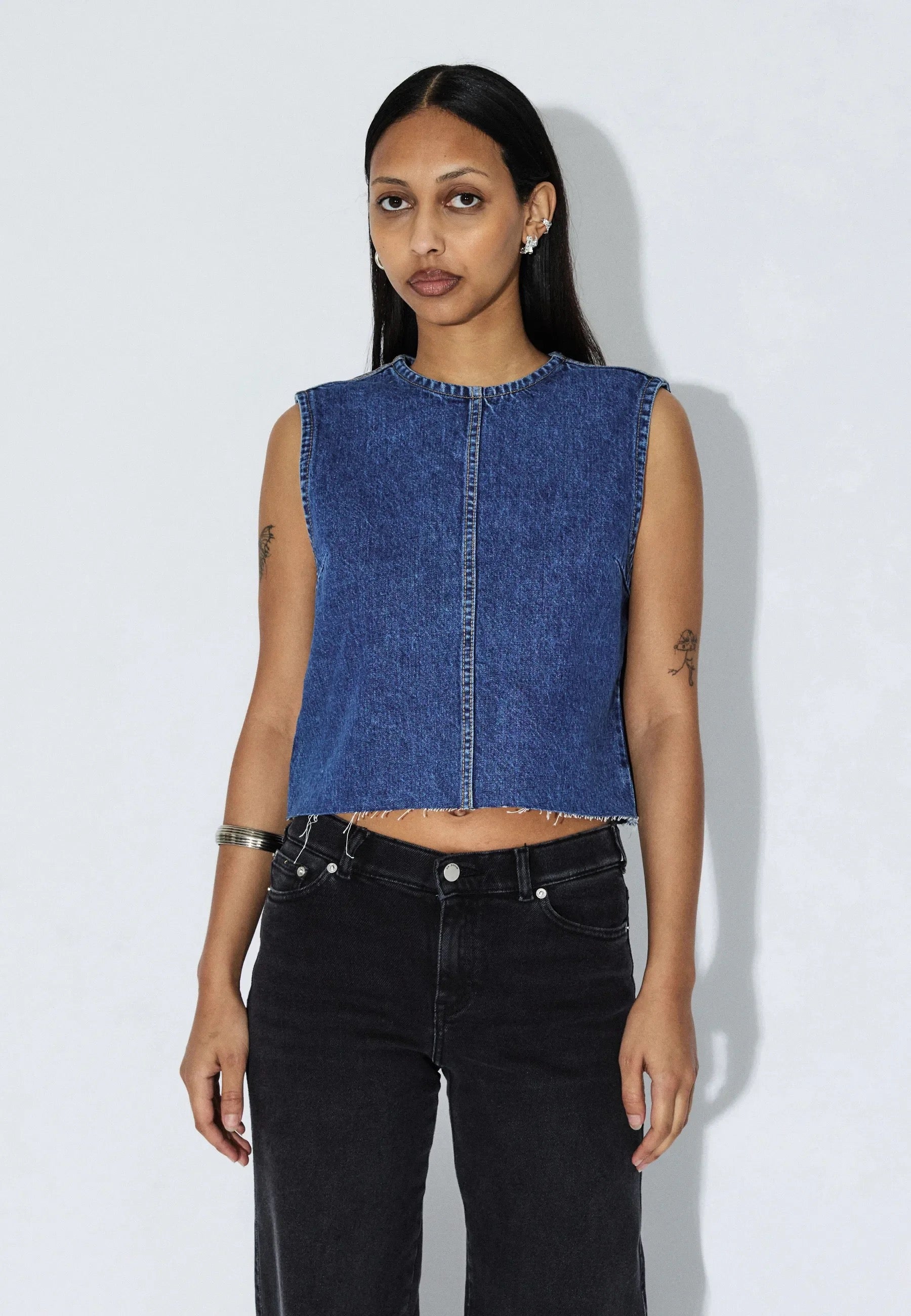 DR DENIM ERIN TOP HAZE MID RETRO