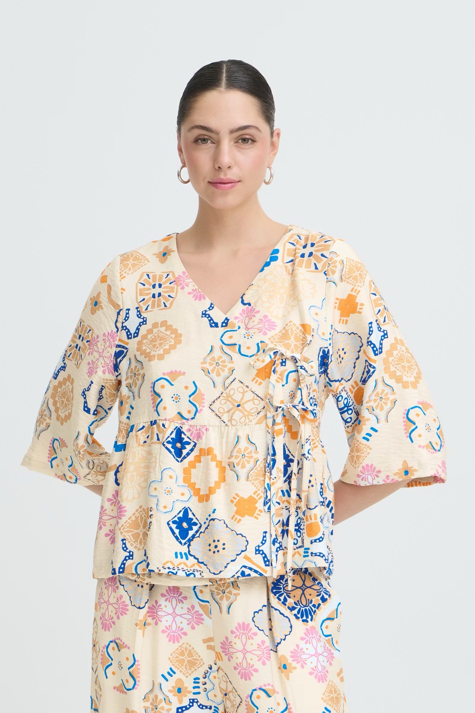 ICHI  IHLANCIE SH GRAPHIC TILE TOP