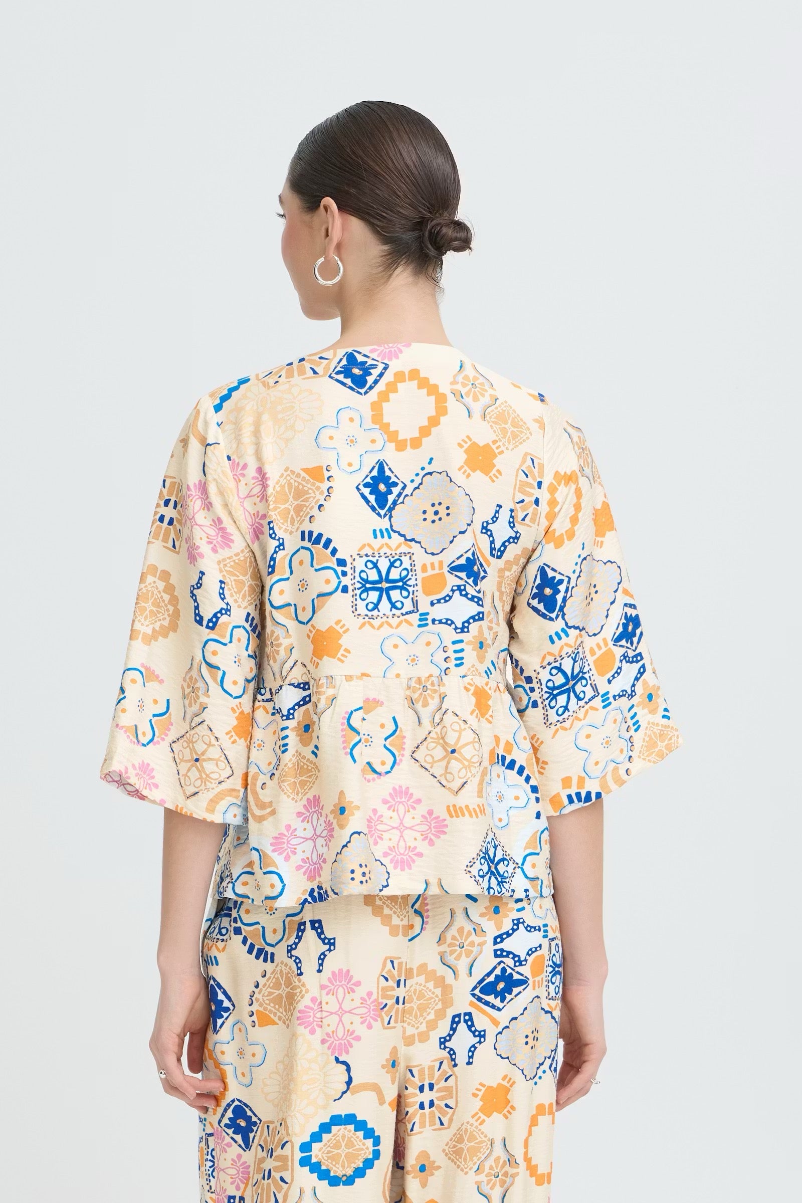 ICHI  IHLANCIE SH GRAPHIC TILE TOP