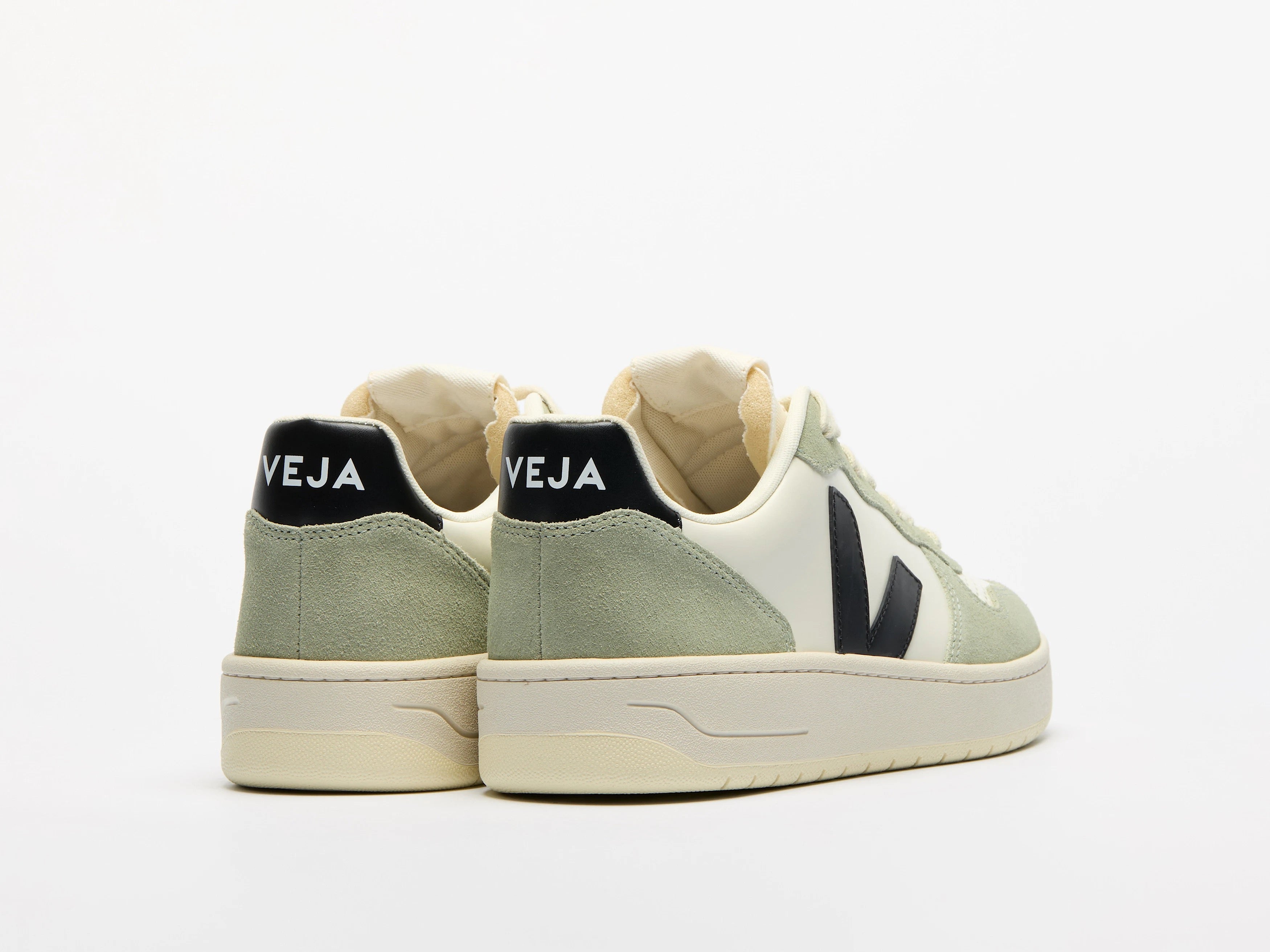 VEJA V 10 PRIME LEATHER PURE BLACK CLAY