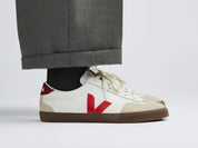 VEJA VOLLEY OT LEATHER WHITE/PEKIN/BARK