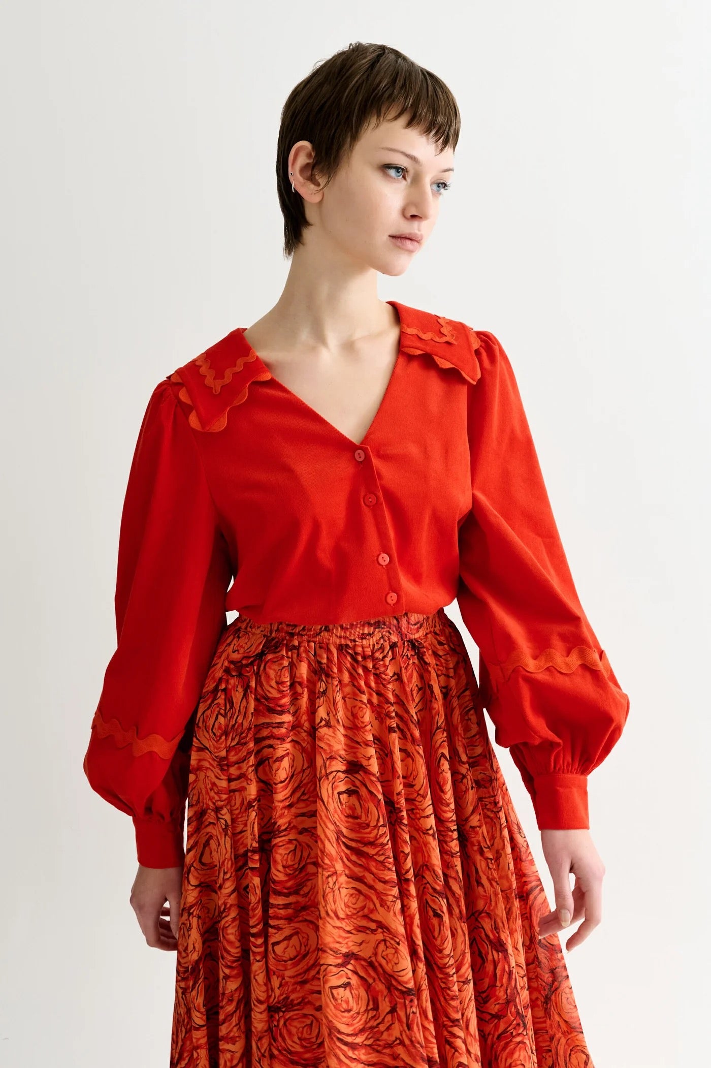 LOUCHE PALLAS BABYCORD COLLAR Red