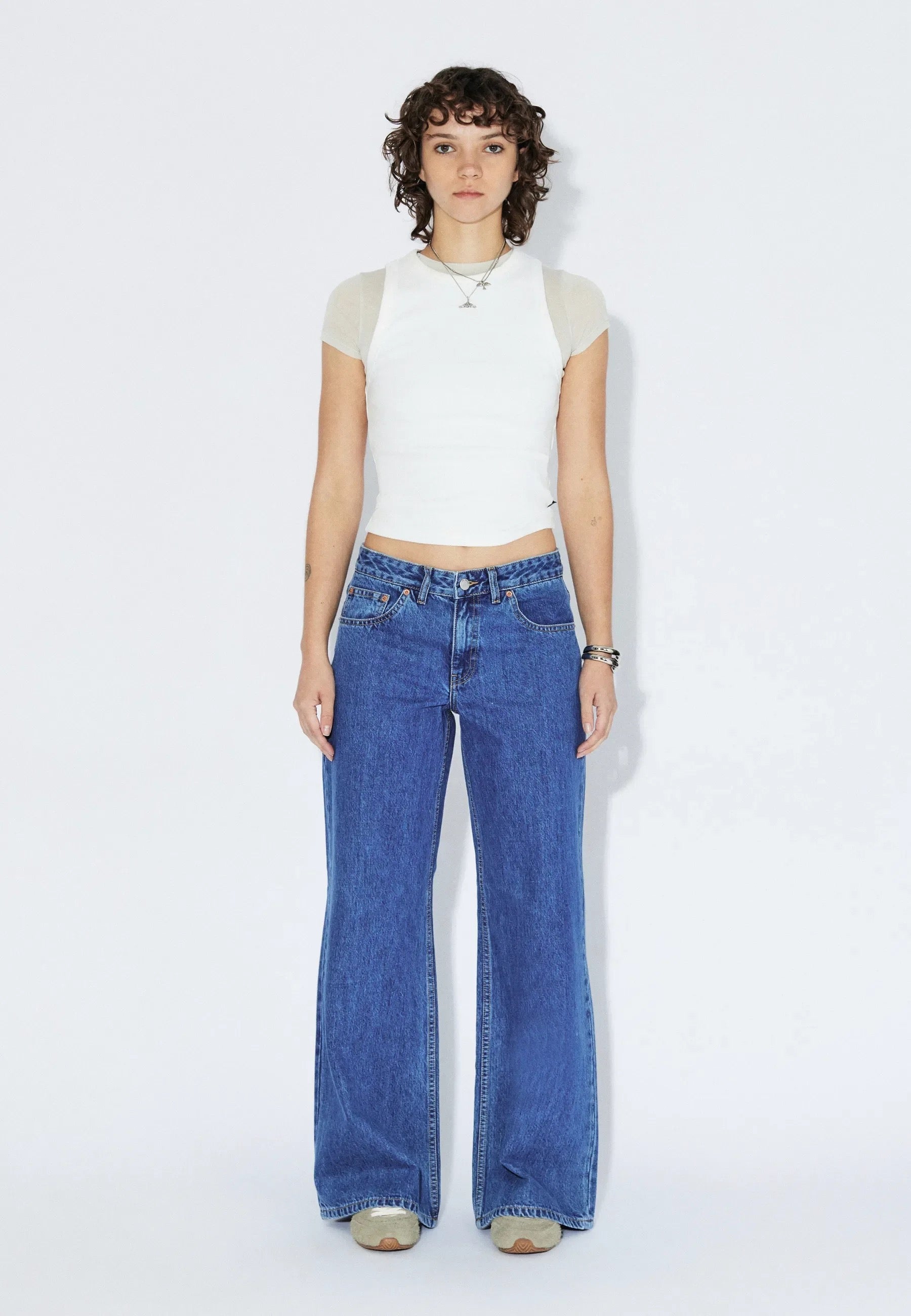 DR DENIM RHUE LOW WIDE HAZE MID RETRO