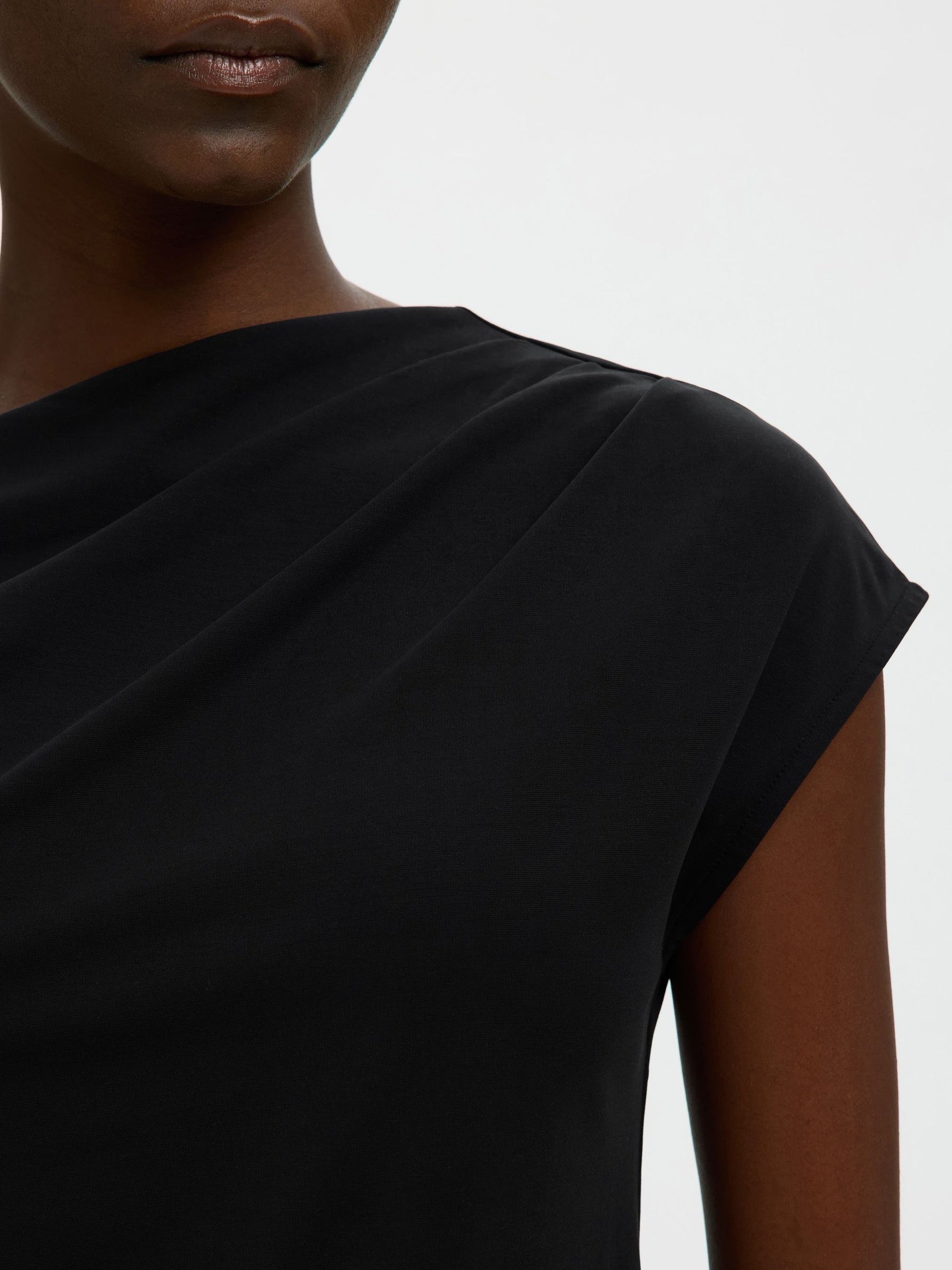 SELECTED MOLLY SS Black TOP