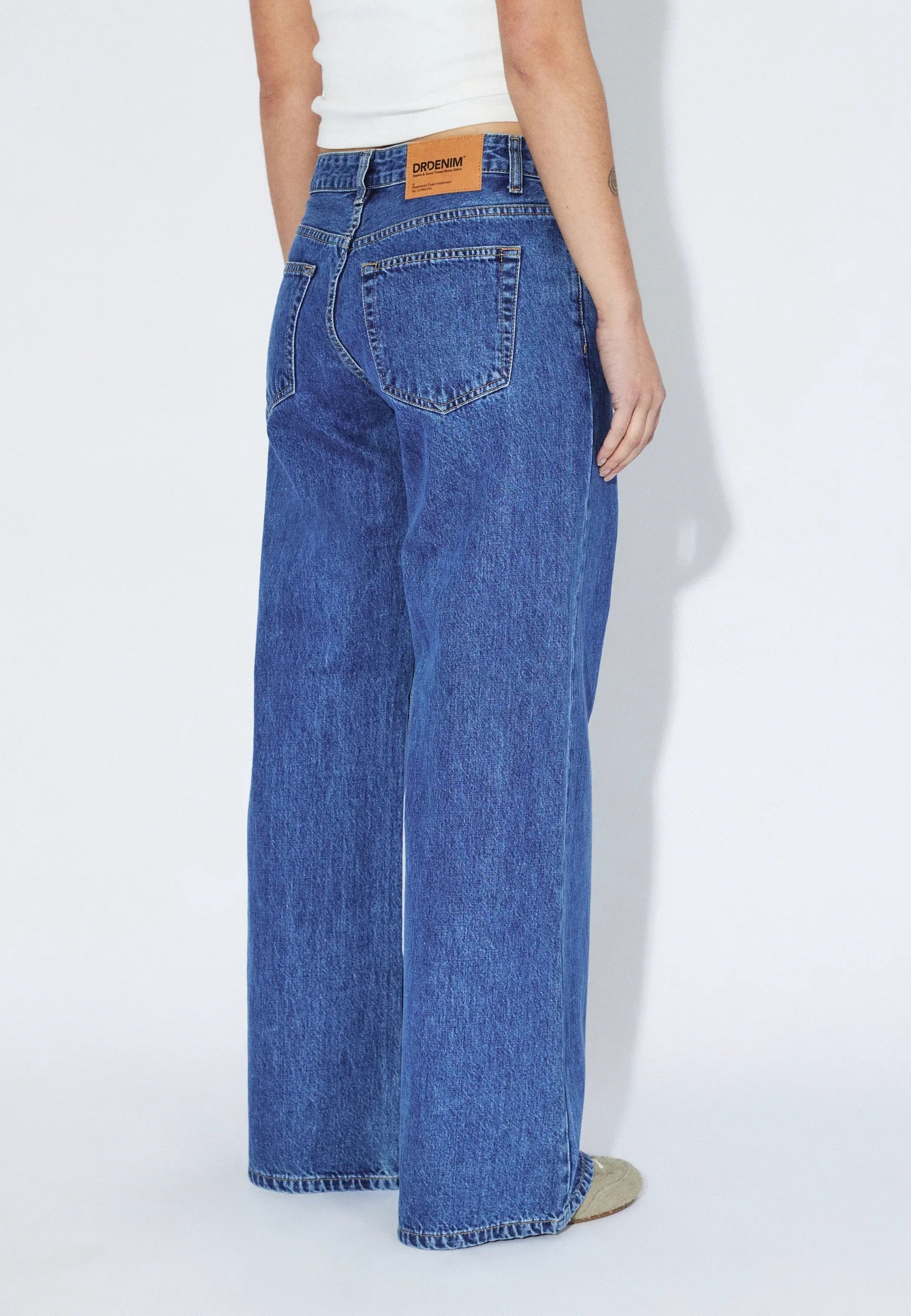 DR DENIM RHUE LOW WIDE HAZE MID RETRO