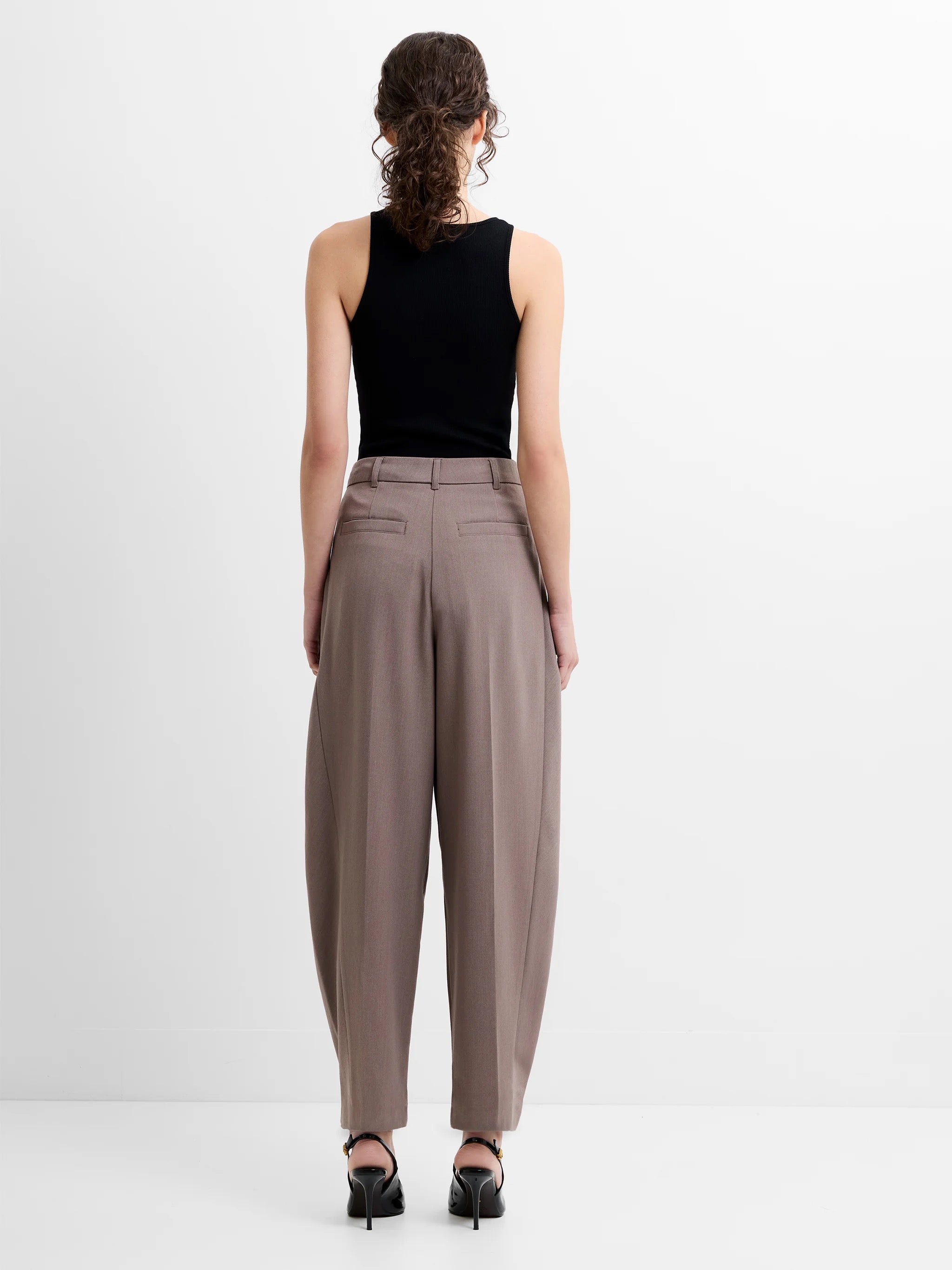 FRENCH CONNECTION VIENNA TAPERED TAUPE BROWN