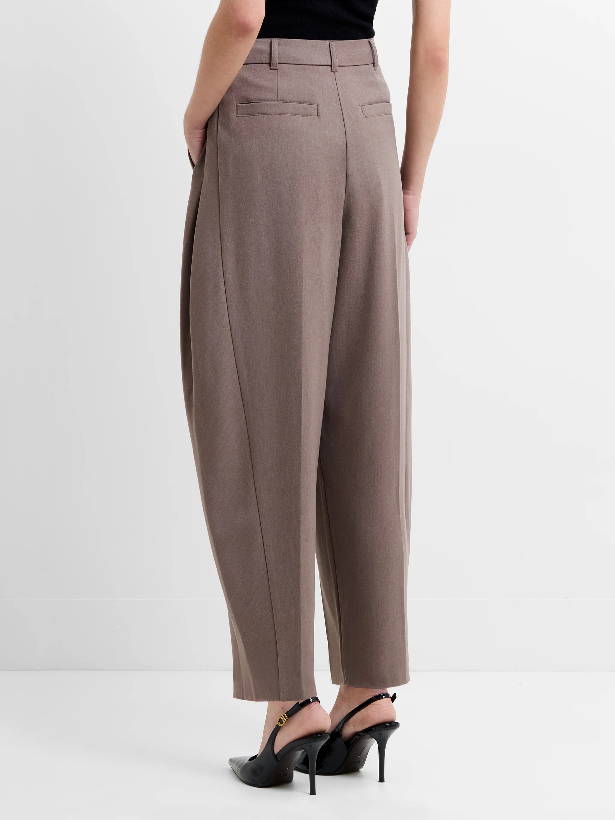 FRENCH CONNECTION VIENNA TAPERED TAUPE BROWN