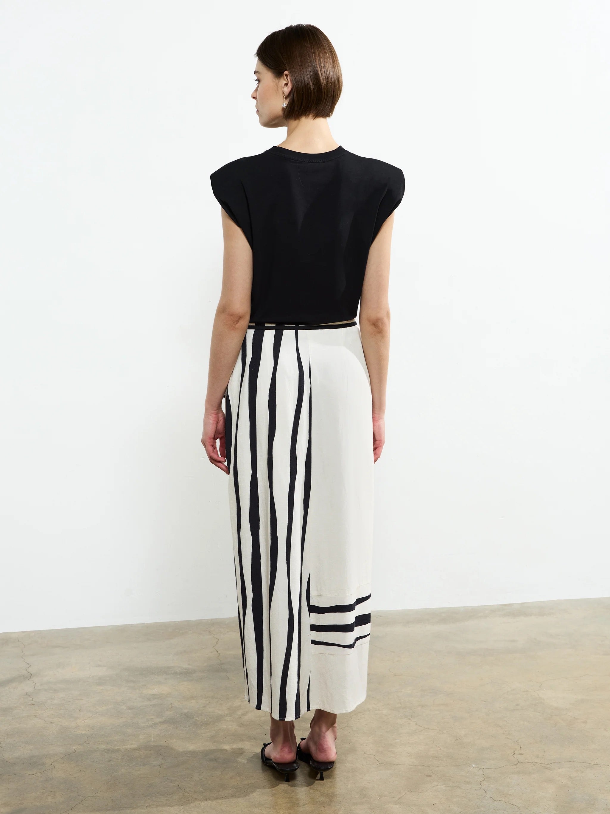 FRENCH CONNECTION  GENEVIEVE SKIRT WHTE/BLACK