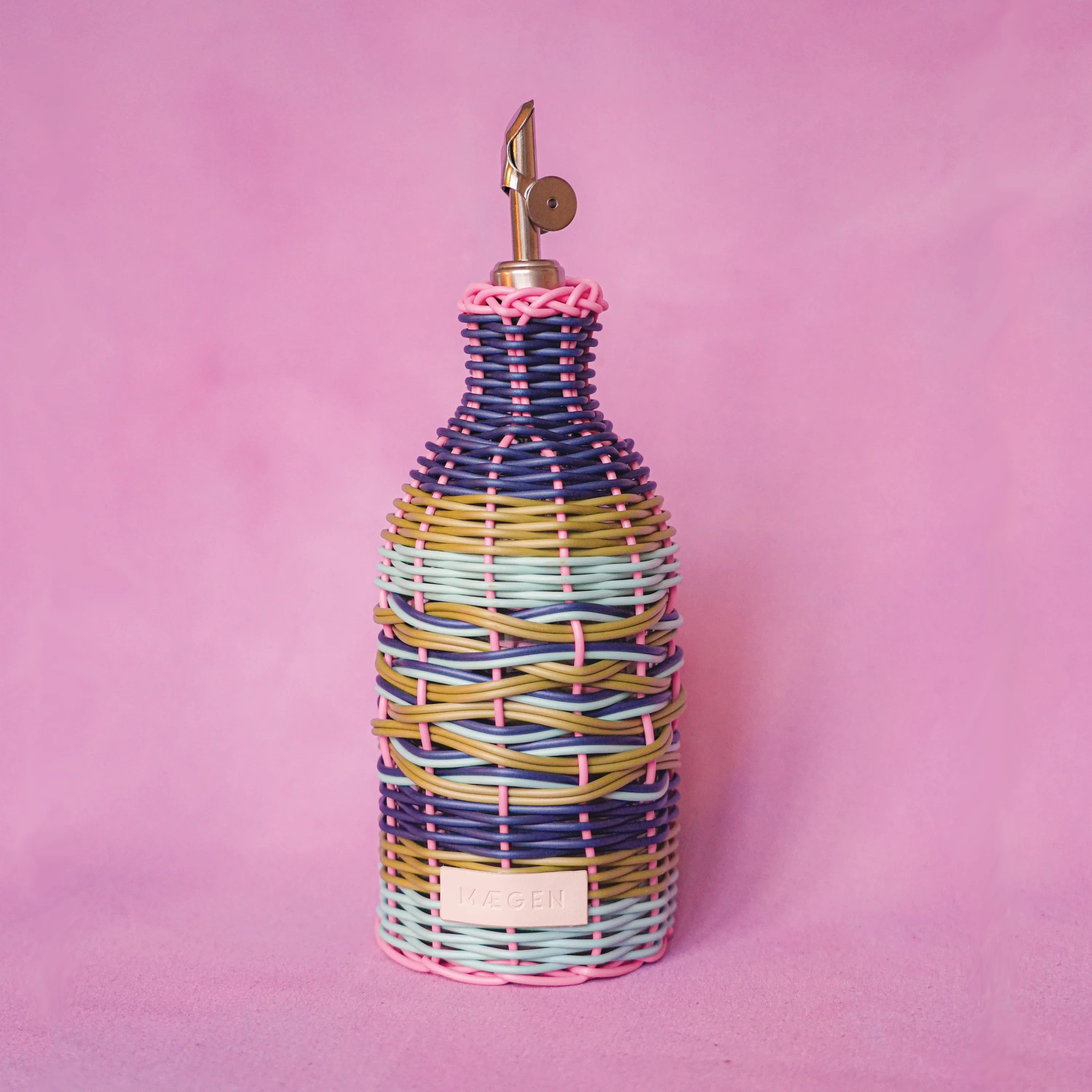 MEAGEN OIL POURER PINK/NAVY