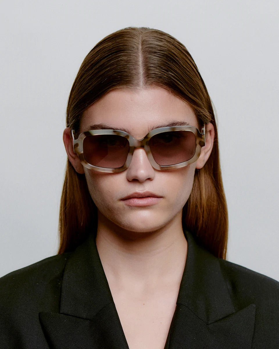 A.KJAERBEDE SUNGLASSES  PLUTO COOKIE DOUGH