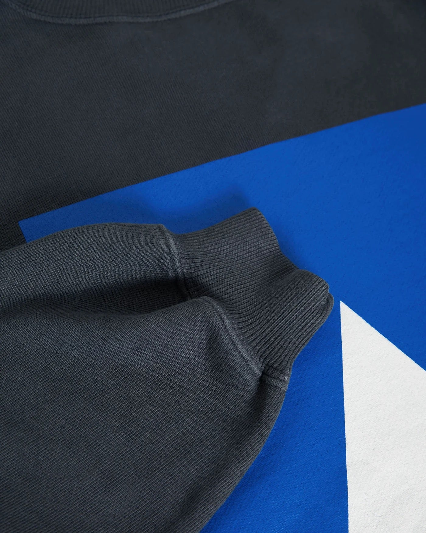 LA PAZ XAVIER NAVY/TRIANGLE