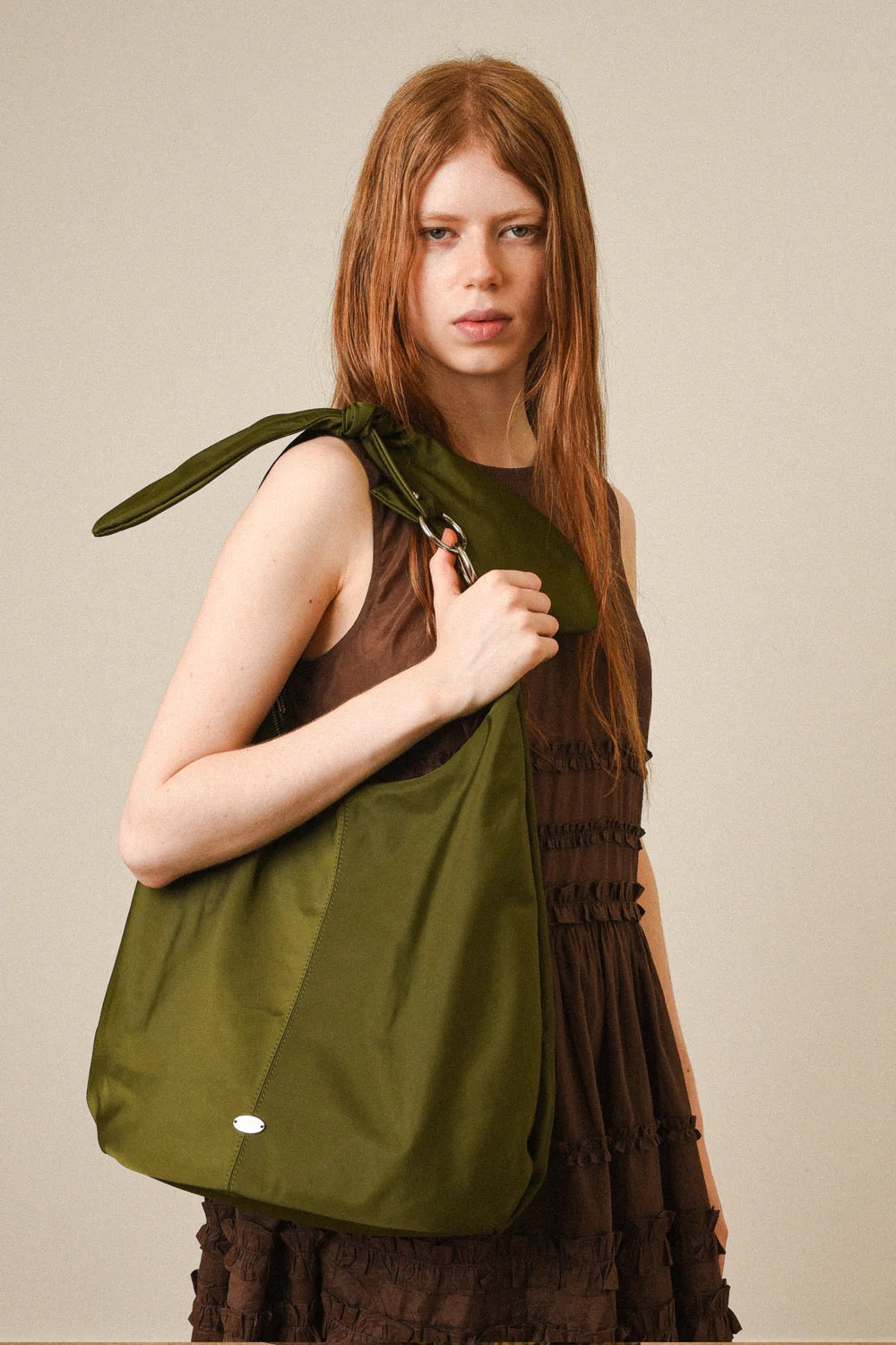DAMSON MADDER  GENE OVERSIZED OLIVE BAG