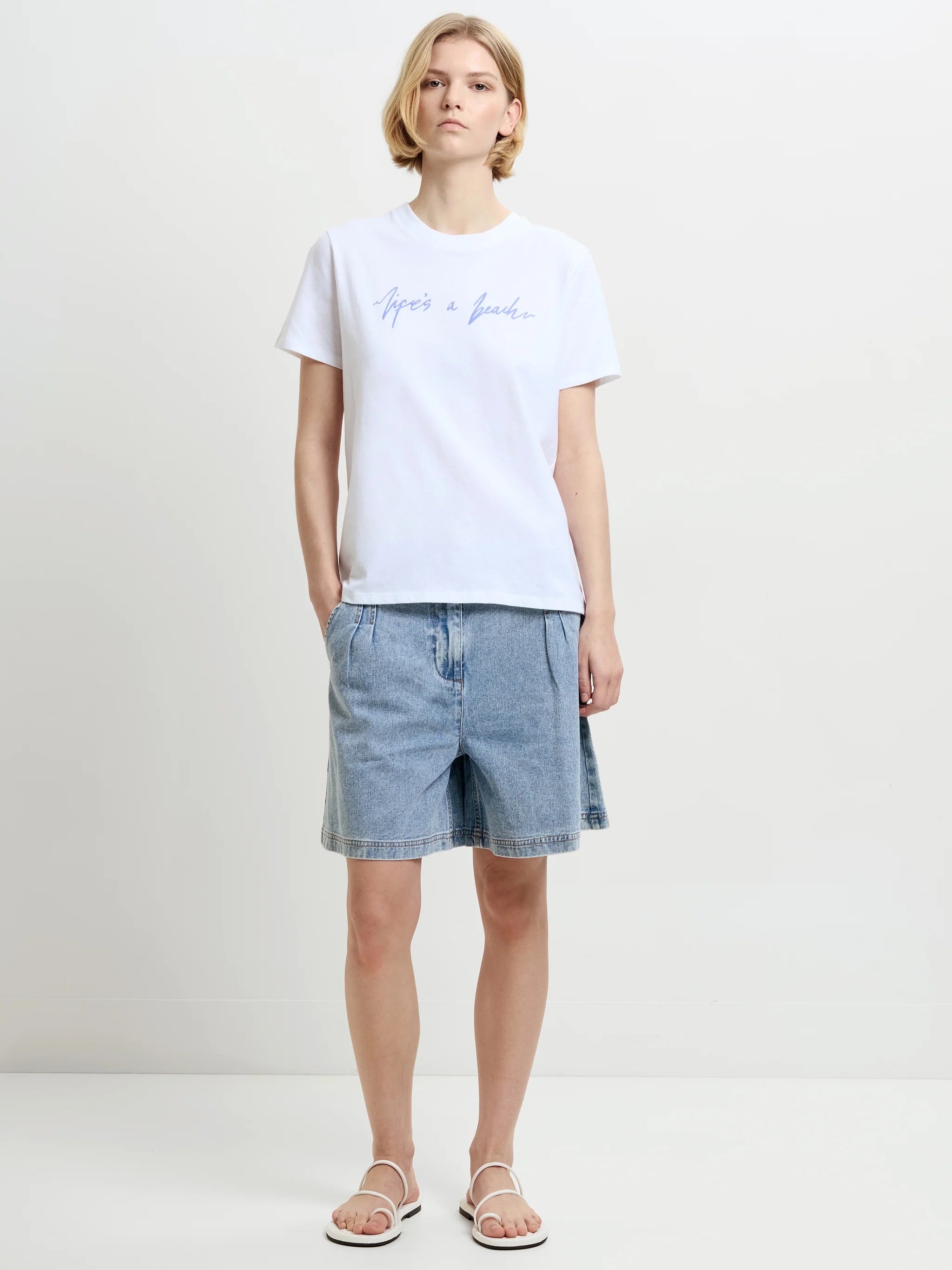 FRENCH CONNECTION  LIFES A BEACH White