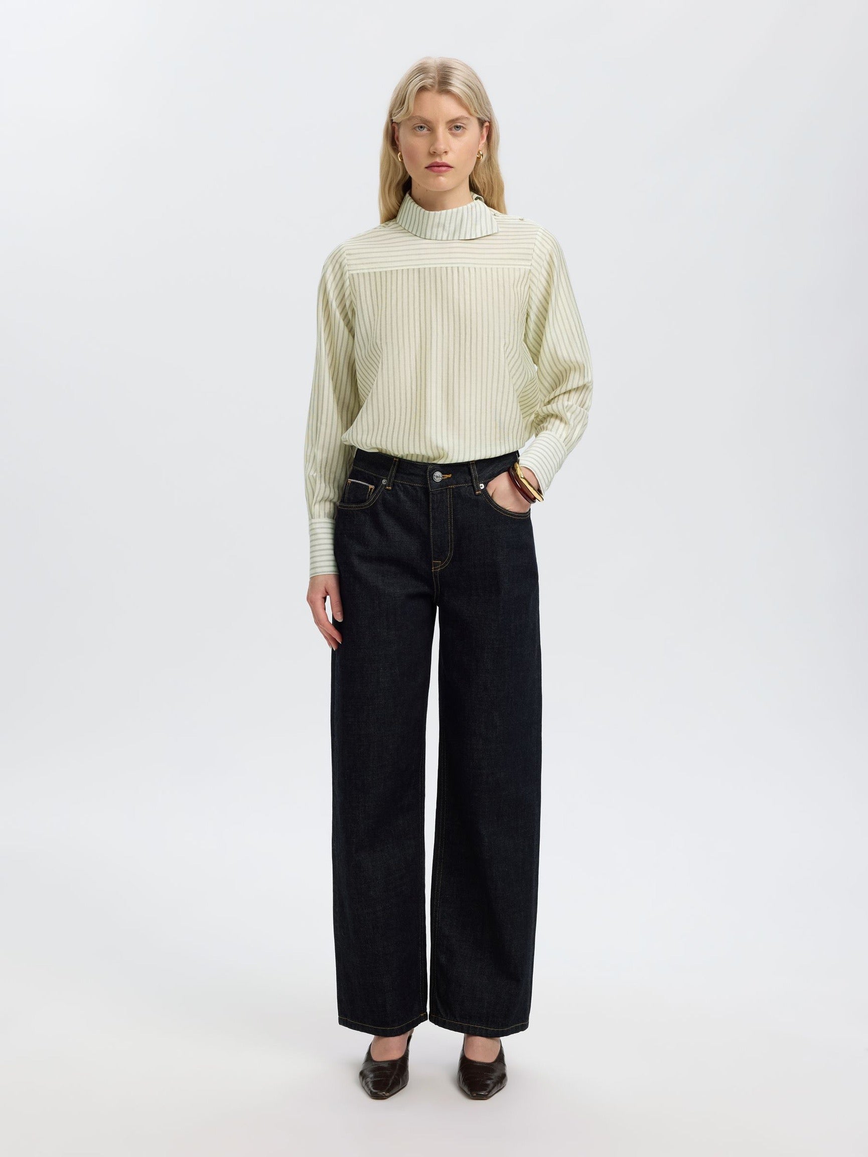SELECTED CONNIE EGRET STRIPES