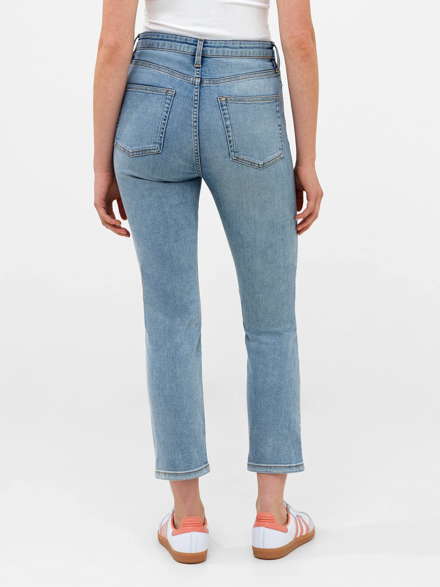 FRENCH CONNECTION CIGARETTE ANKLE BW BLEACHED WASH JEANS