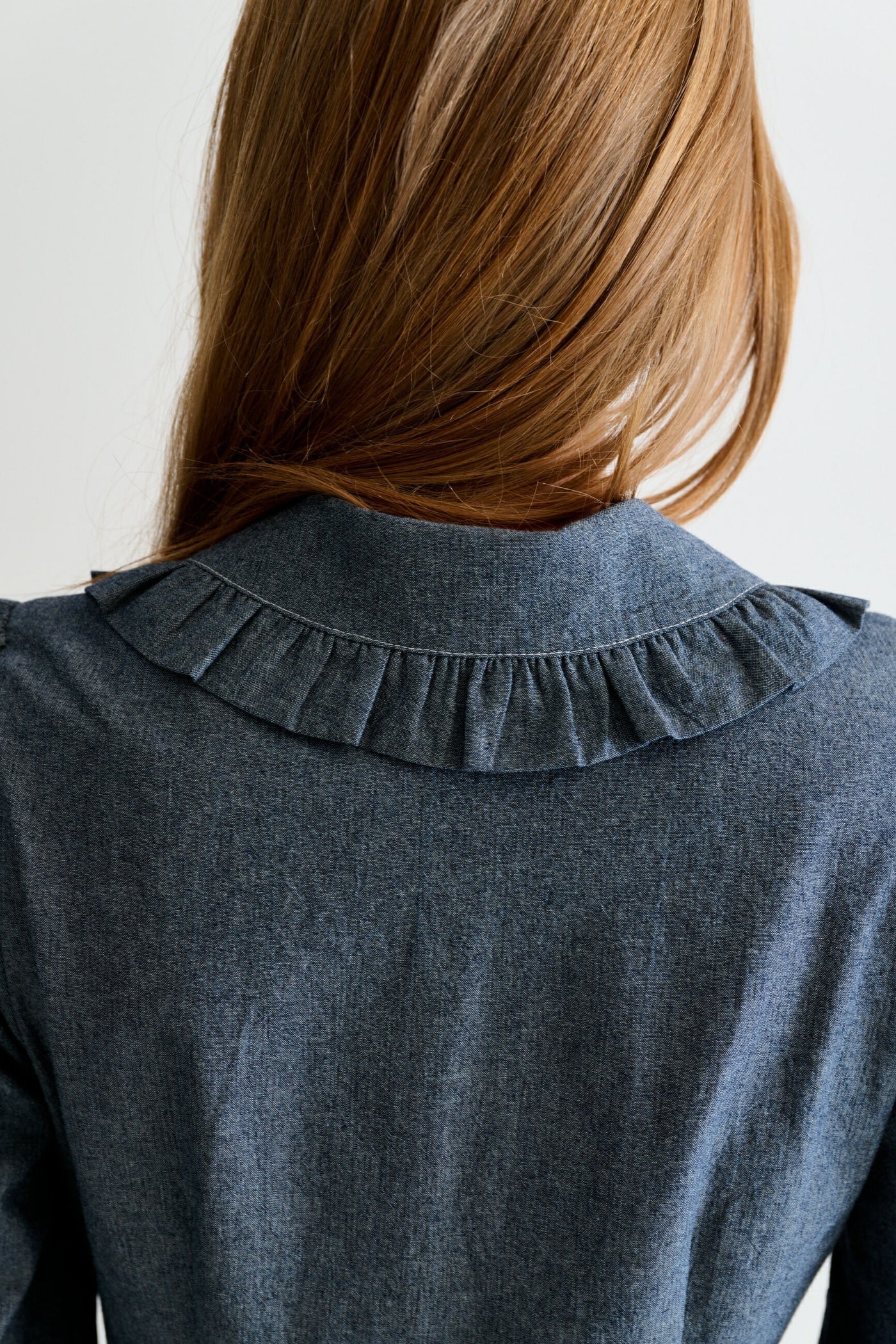 LOUCHE ZOYA CHAMBREY FRILL COLLAR DARK GREY