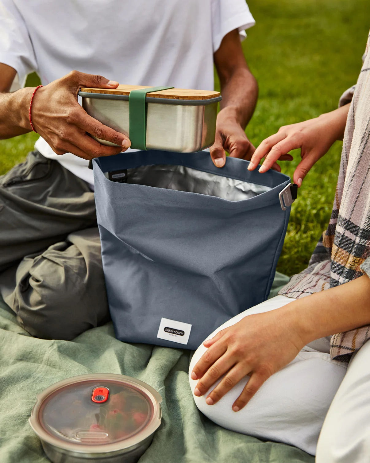 black-blum-lunch-bag-slate-open-picnic_jpg.jpg